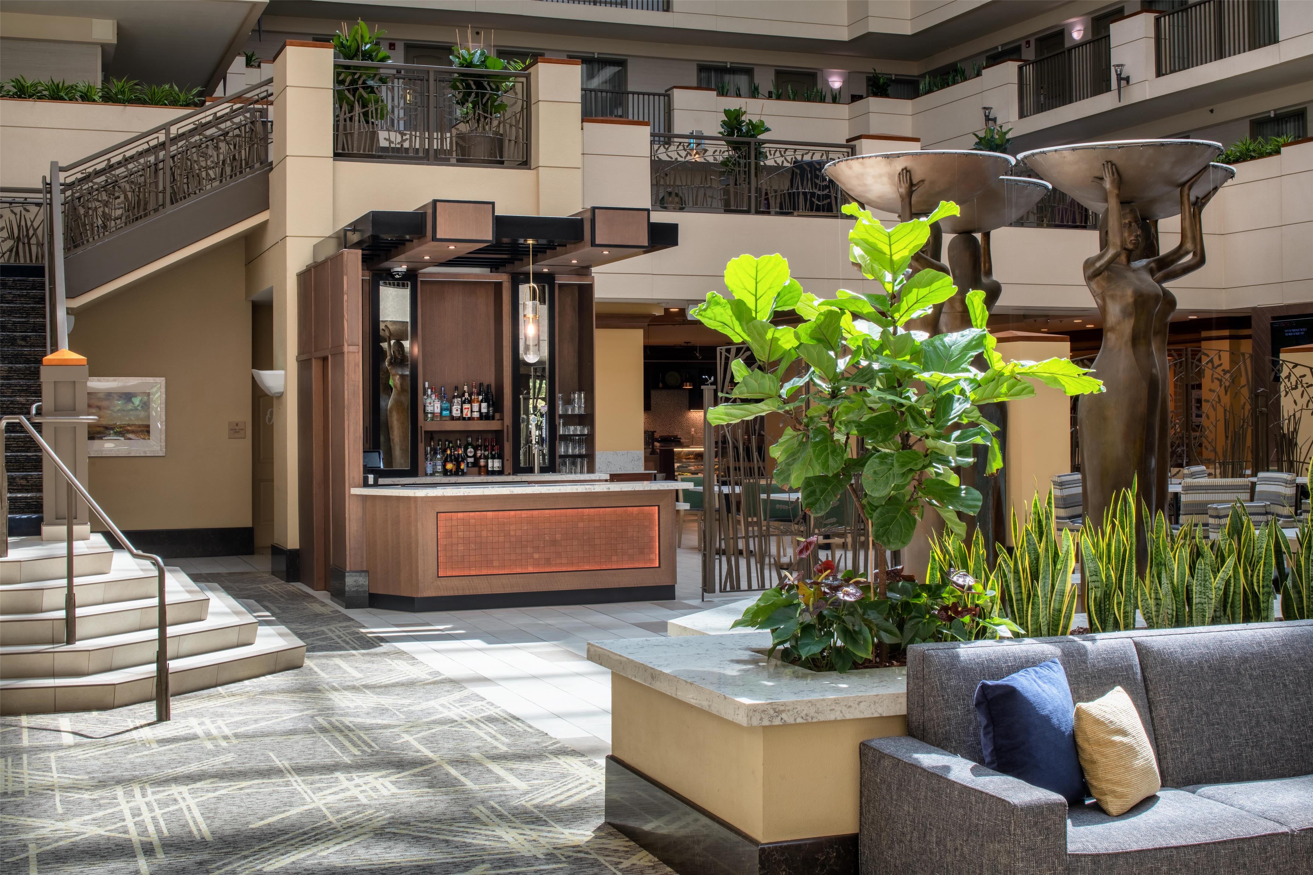 Lobby | Embassy Suites by Hilton Sacramento Riverfront Promenade