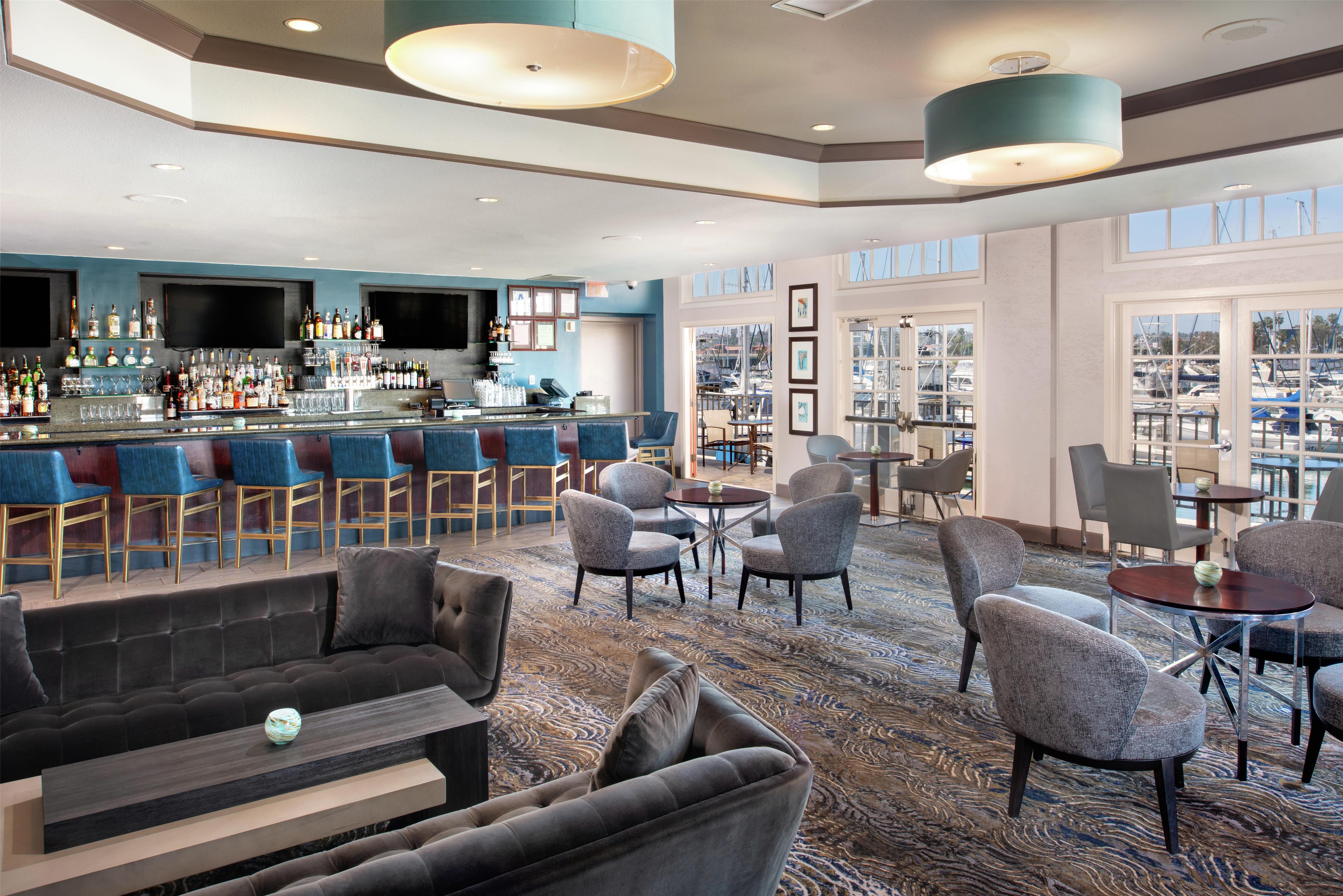 Lobby | Hilton San Diego Airport/Harbor Island
