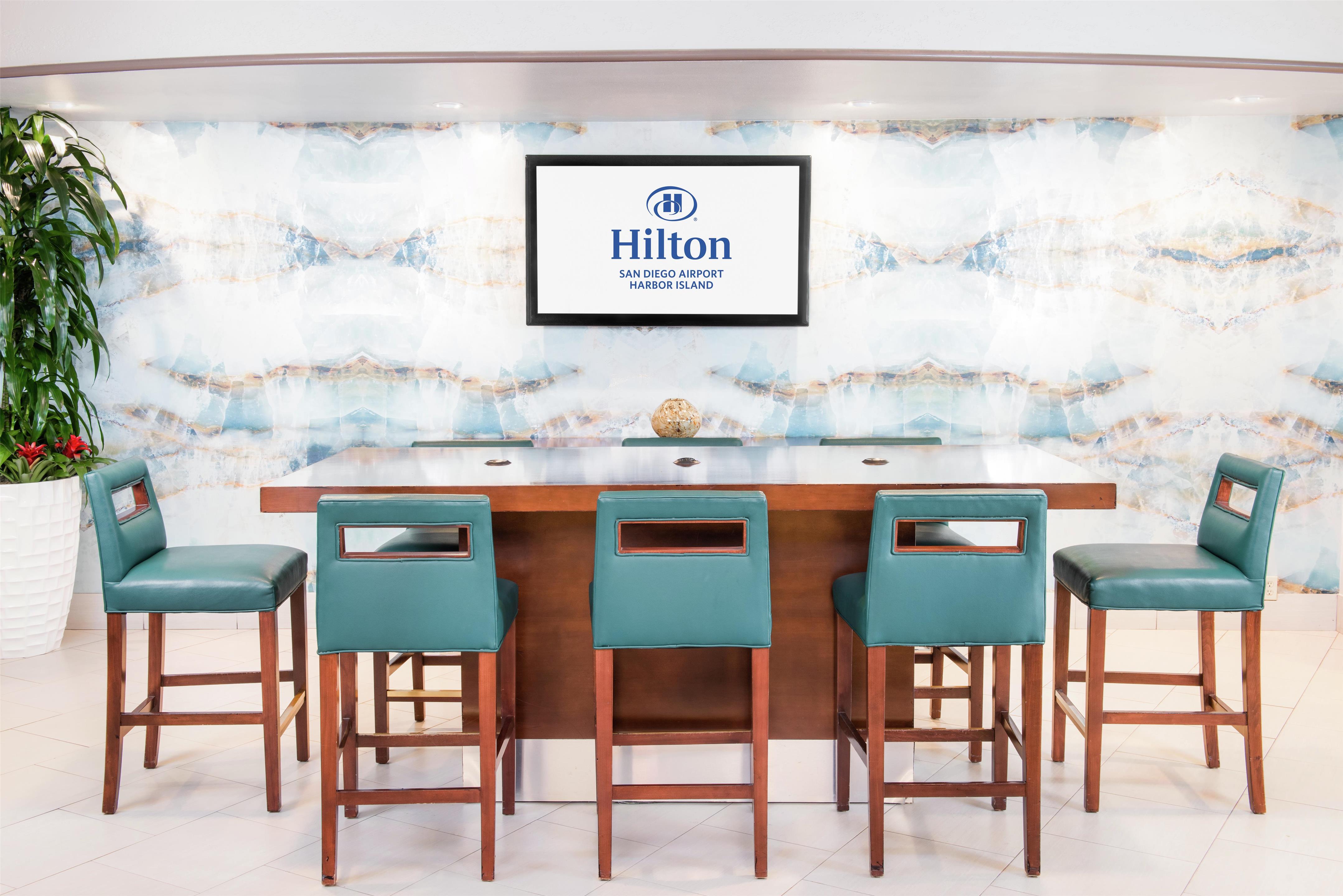 Lobby | Hilton San Diego Airport/Harbor Island