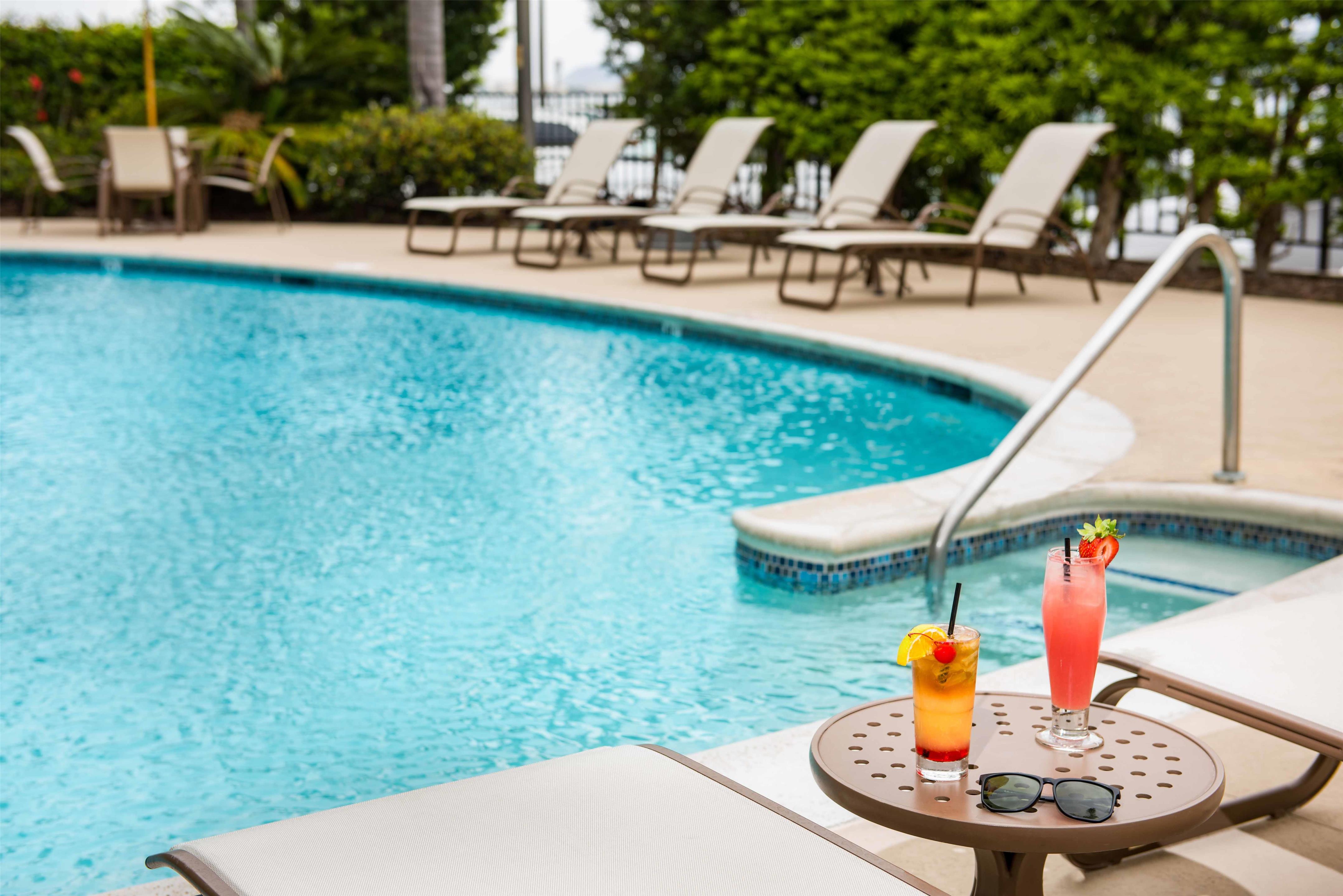 Pool | Hilton San Diego Airport/Harbor Island