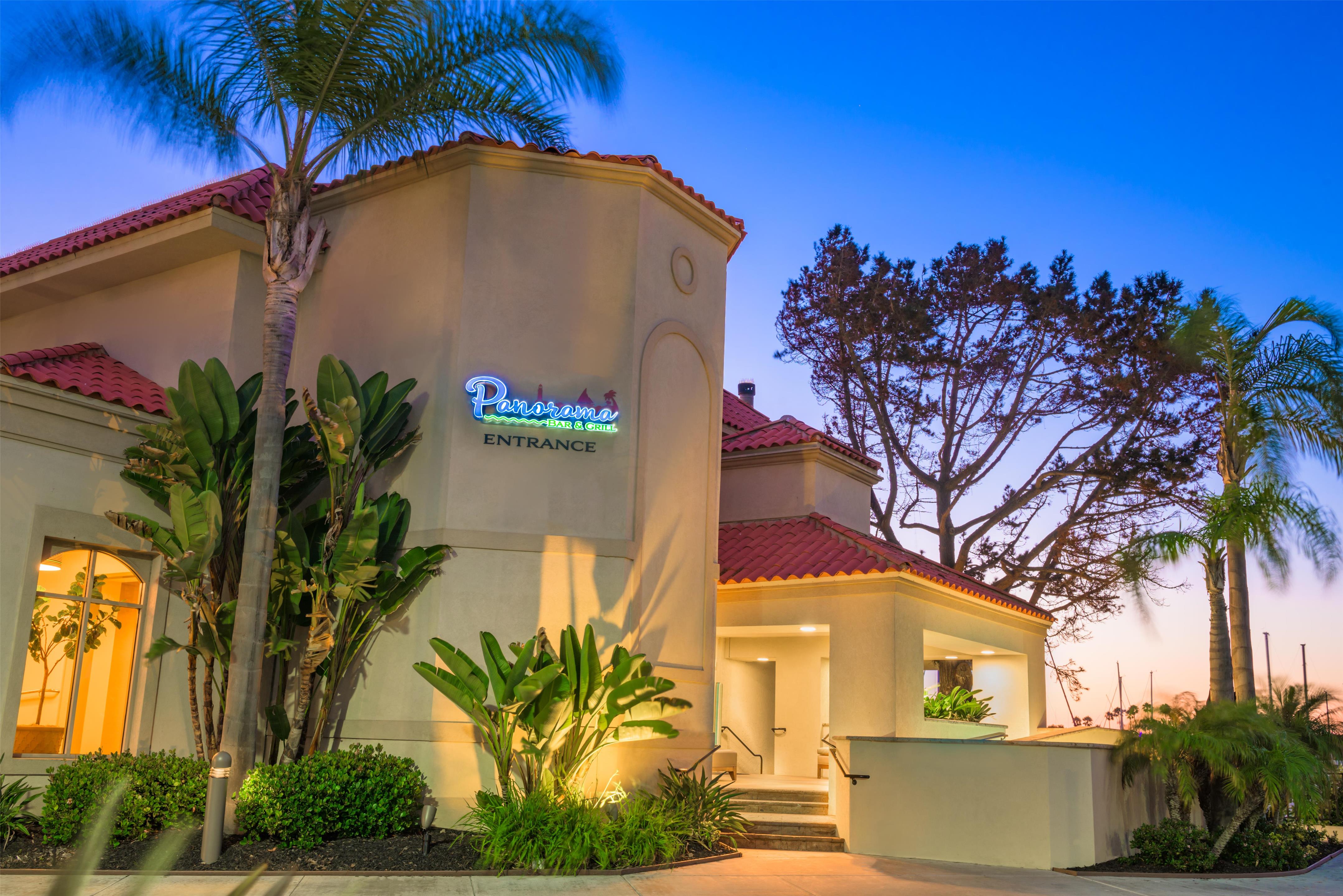 Restaurant | Hilton San Diego Airport/Harbor Island