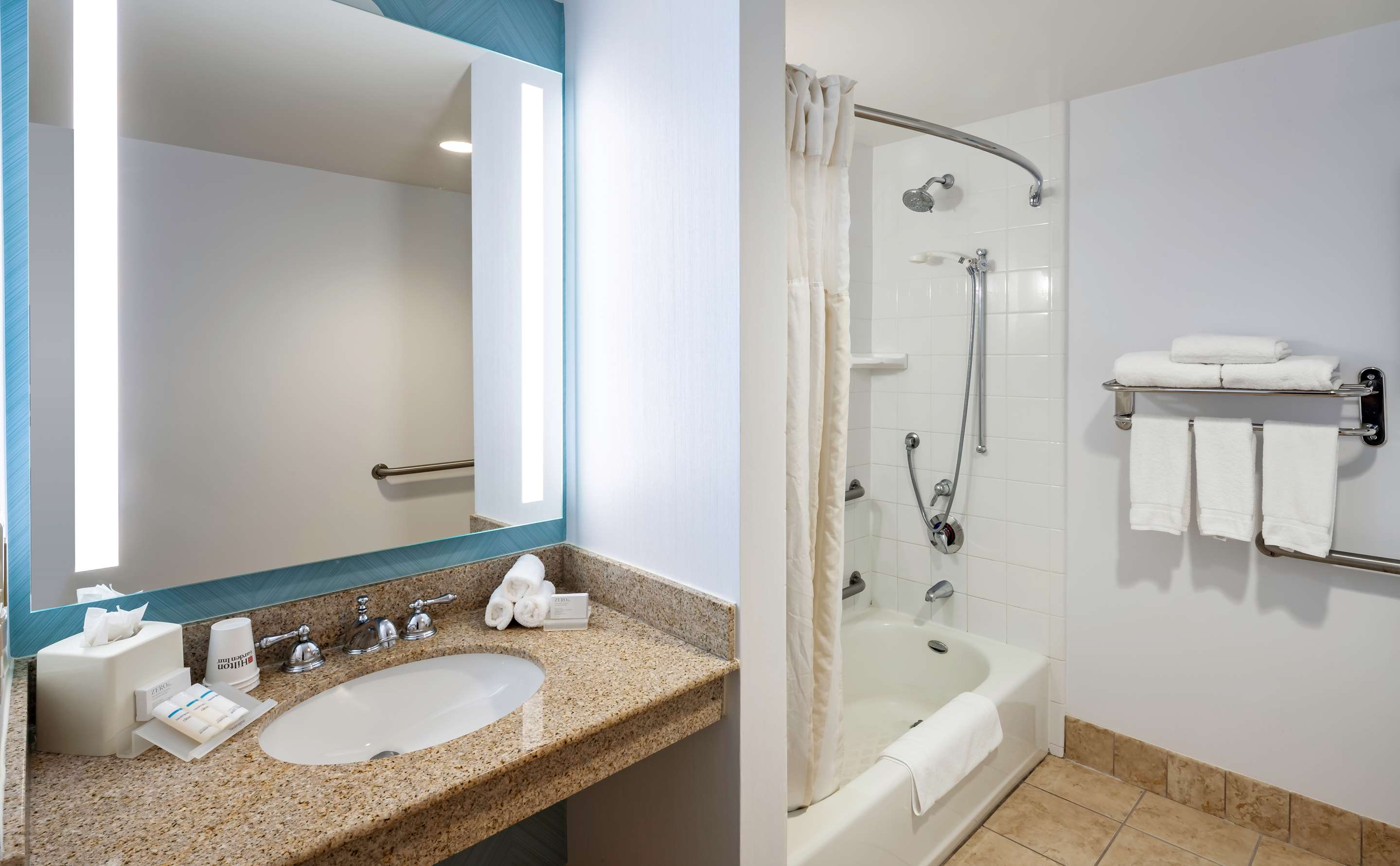 Guest room bath