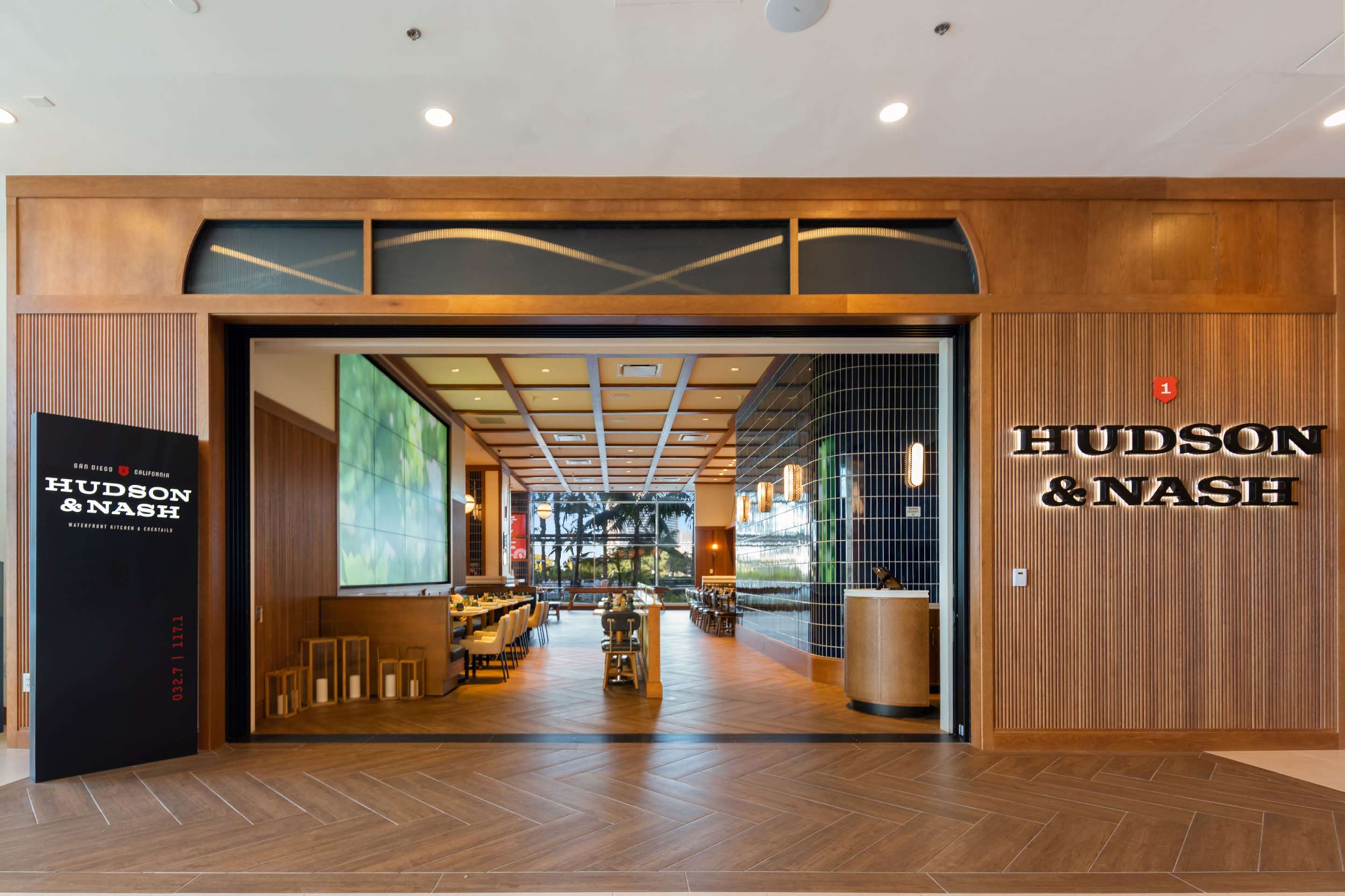 Lobby | Hilton San Diego Bayfront