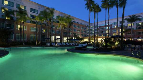 Pool - DoubleTree by Hilton San Diego - I-5, Exits 33 & 33B