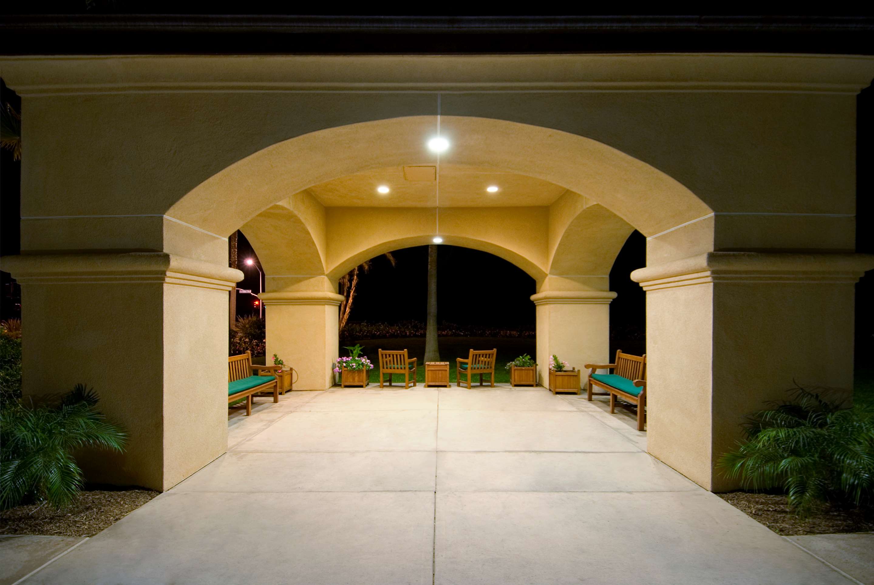 Exterior | Hilton Garden Inn Carlsbad Beach