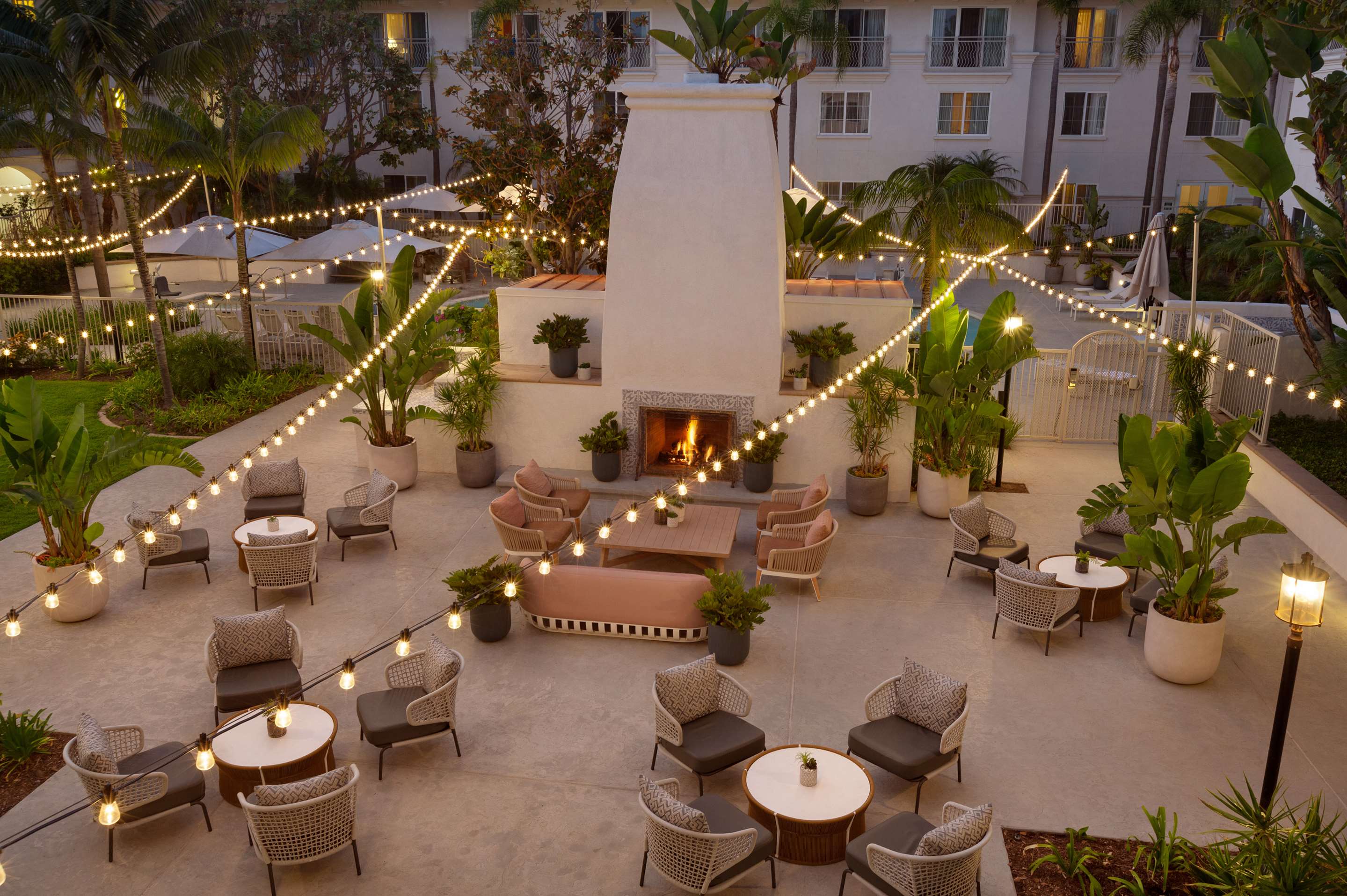 BarLounge | Hilton Garden Inn Carlsbad Beach