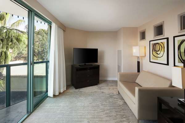  - DoubleTree by Hilton San Diego Hotel Circle - I-8, Exit 3