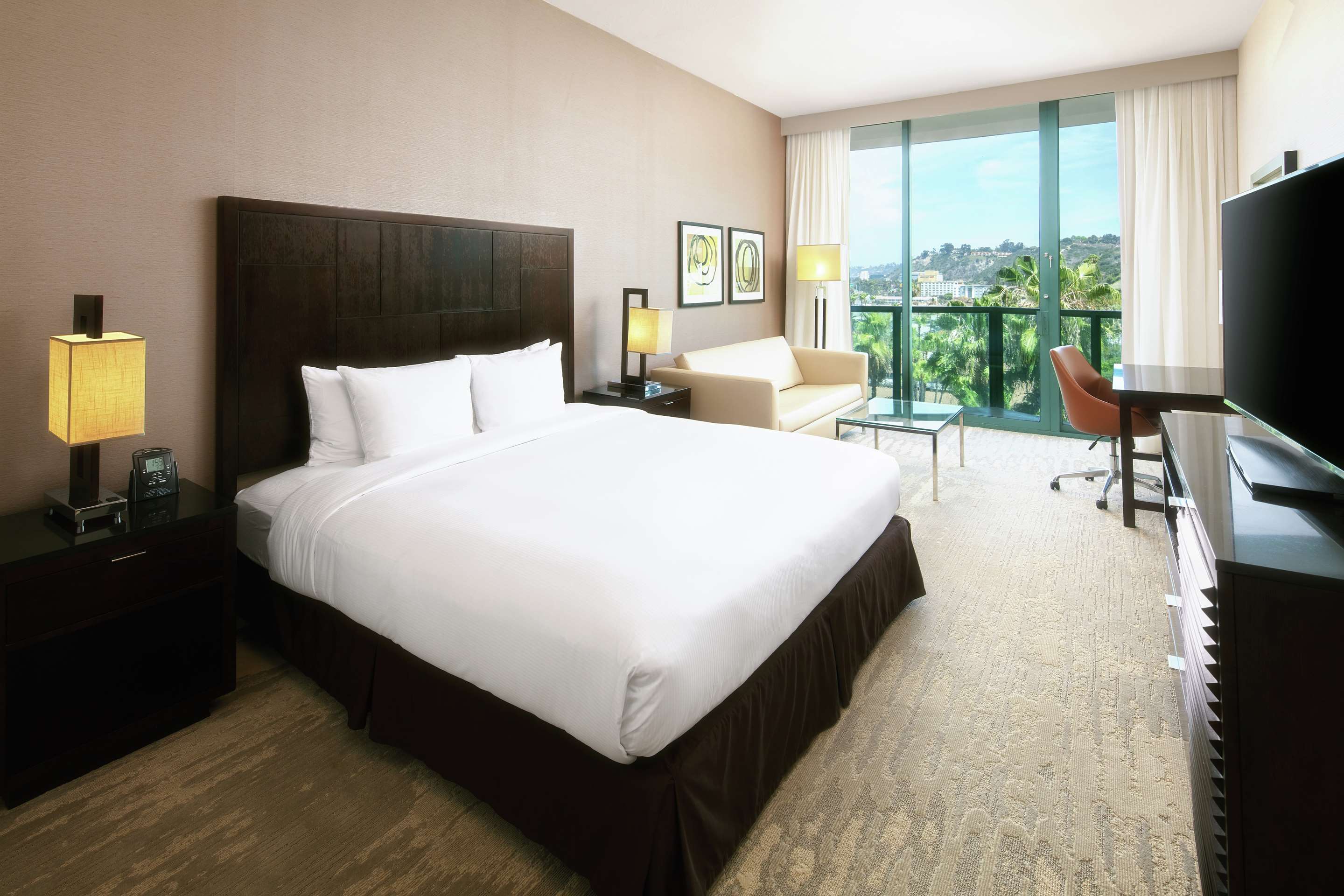 Guest room