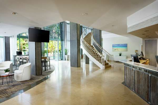  - DoubleTree by Hilton San Diego Hotel Circle - I-8, Exit 3