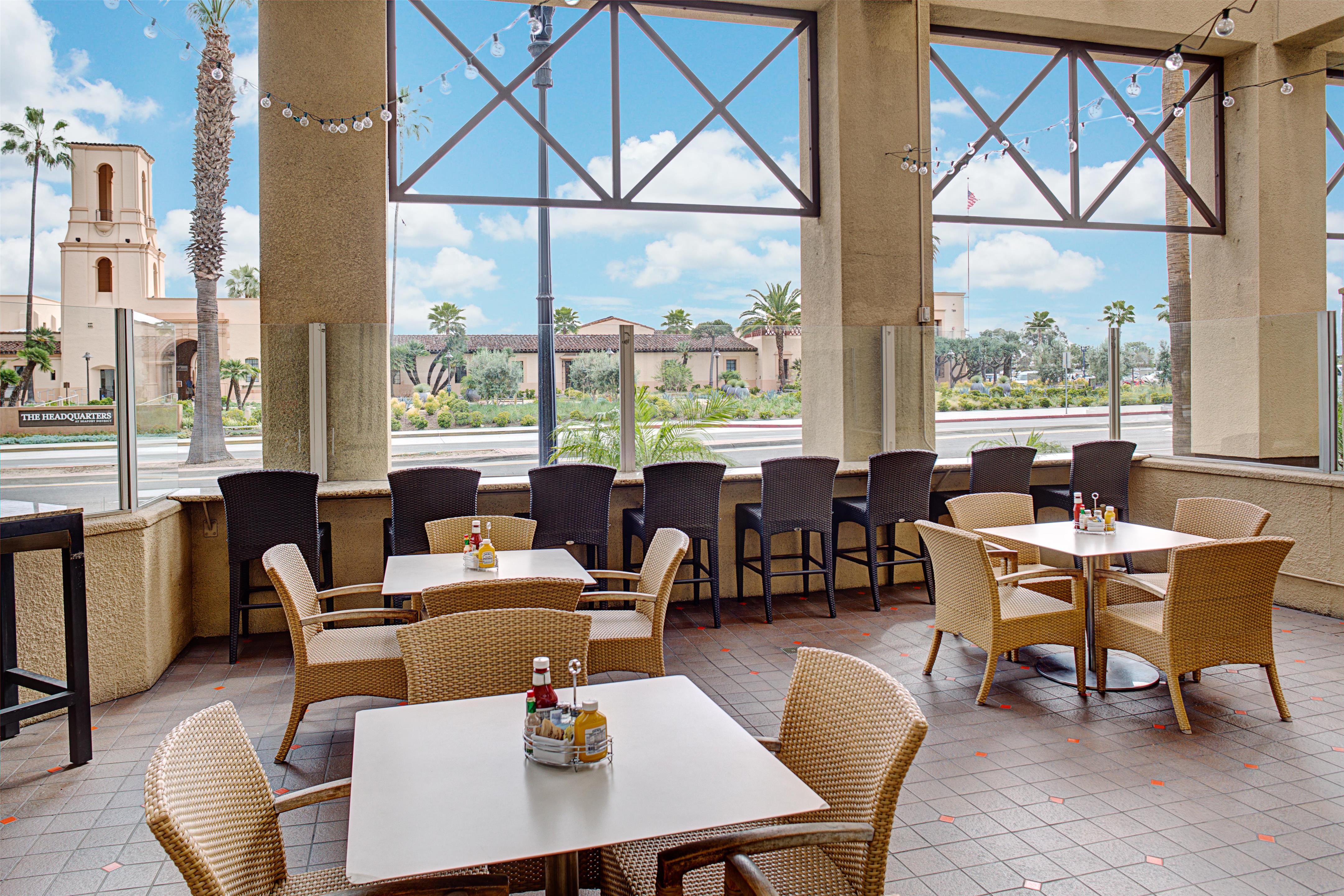 Restaurant | Embassy Suites by Hilton San Diego Bay Downtown