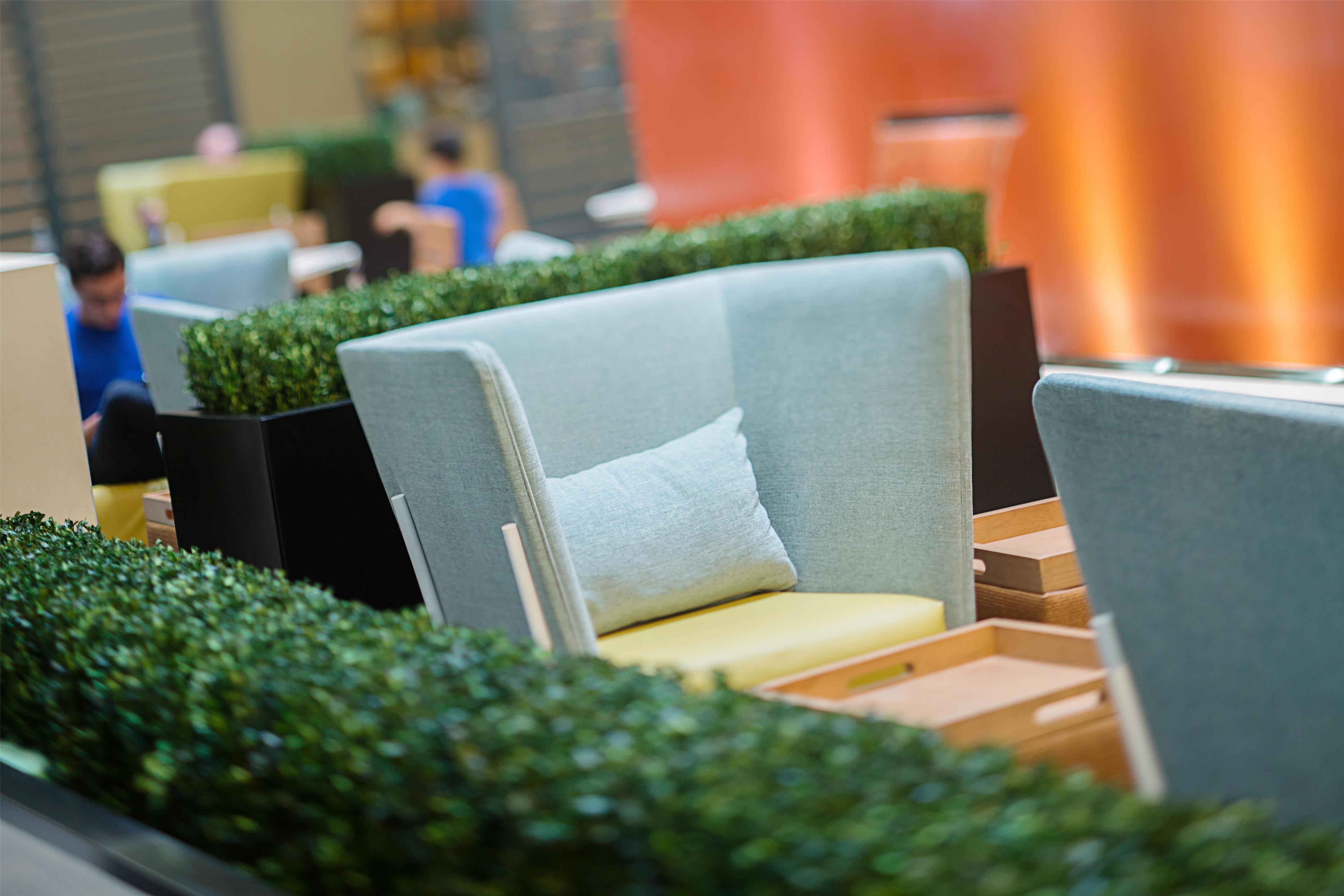 Lobby | Embassy Suites by Hilton San Diego Bay Downtown