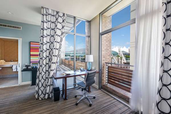  - Hilton Hotel Gaslamp Quarter San Diego