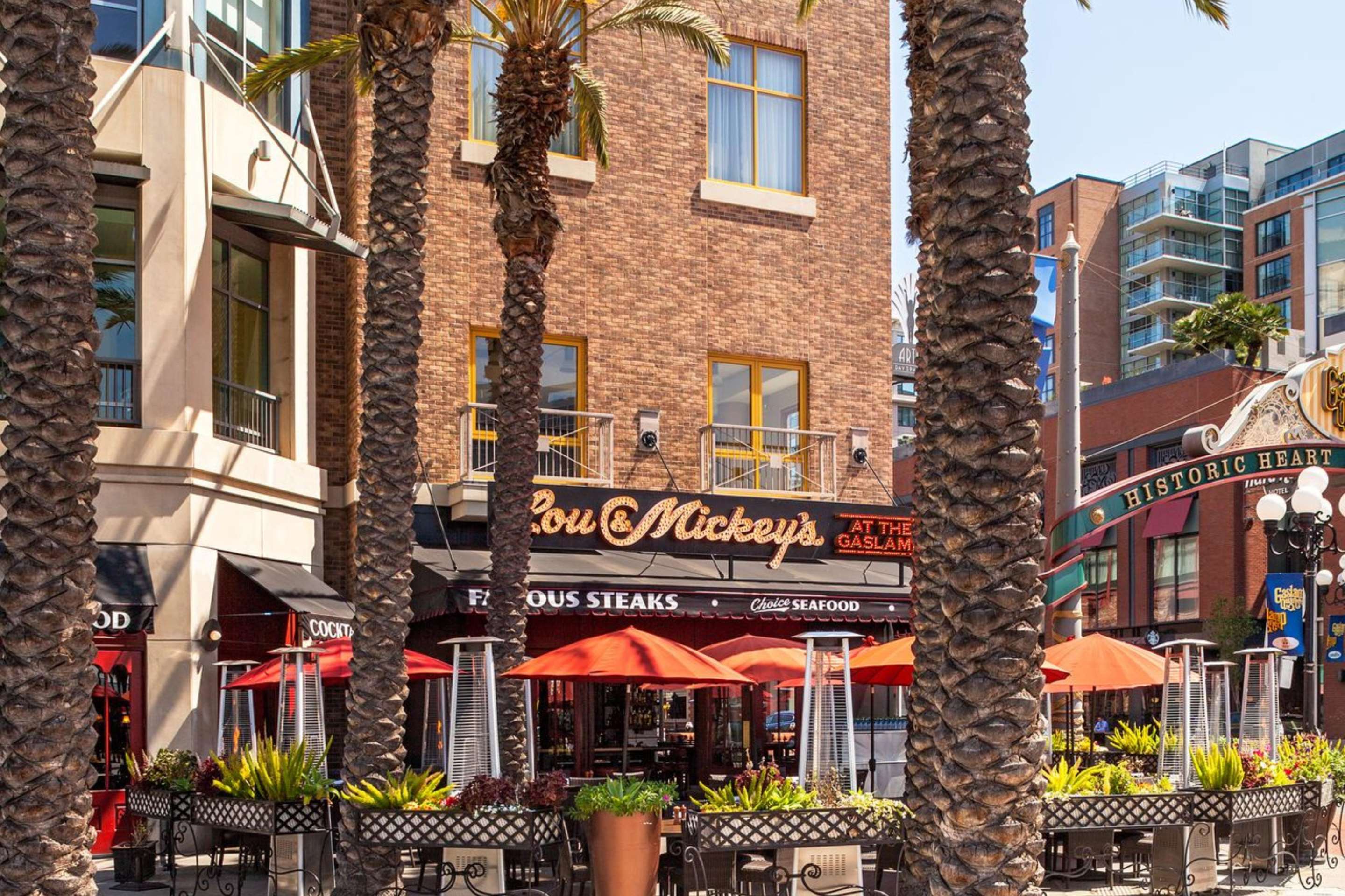 Restaurant | Hilton San Diego Gaslamp Quarter