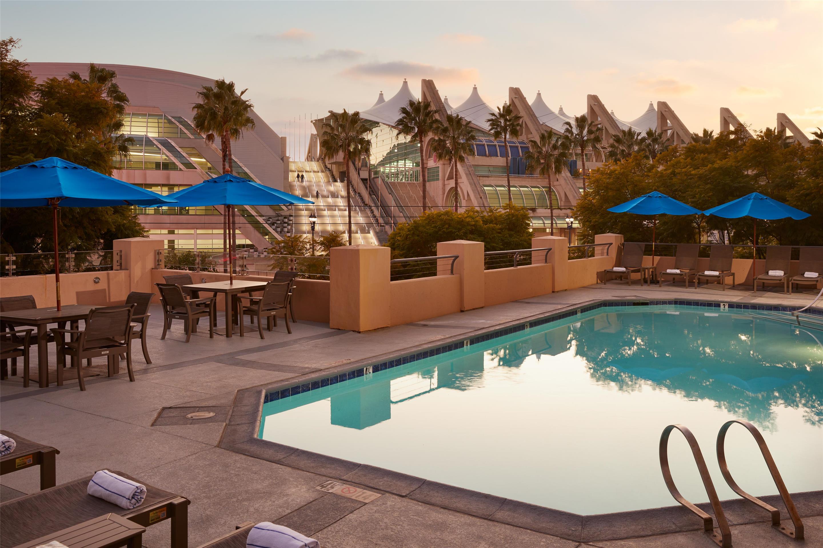 Pool | Hilton San Diego Gaslamp Quarter