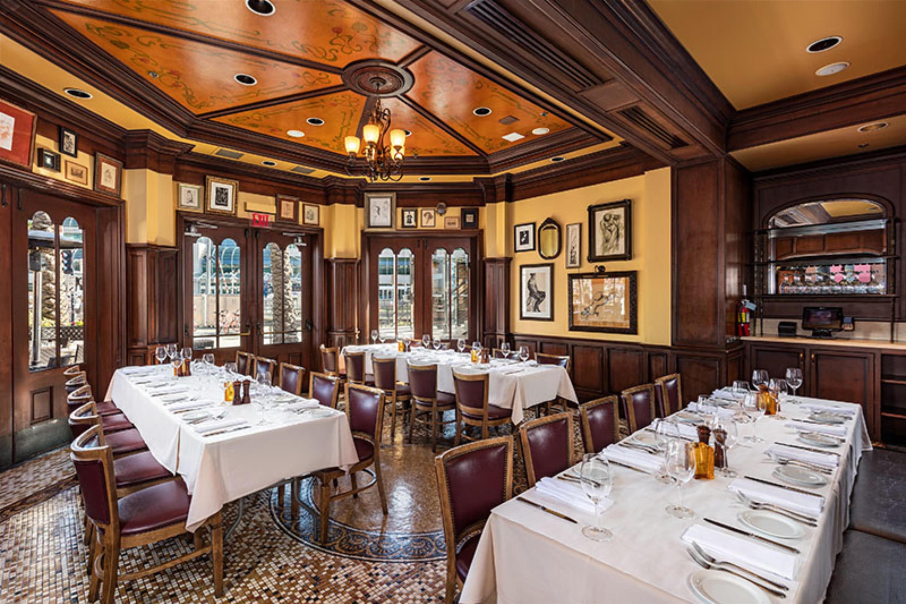 Restaurant | Hilton San Diego Gaslamp Quarter