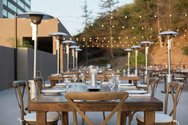 Restaurant - Hilton Hotel Mission Valley San Diego - I-8, Exit 5