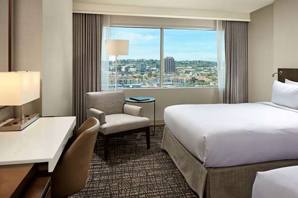  - Hilton Hotel Mission Valley San Diego - I-8, Exit 5
