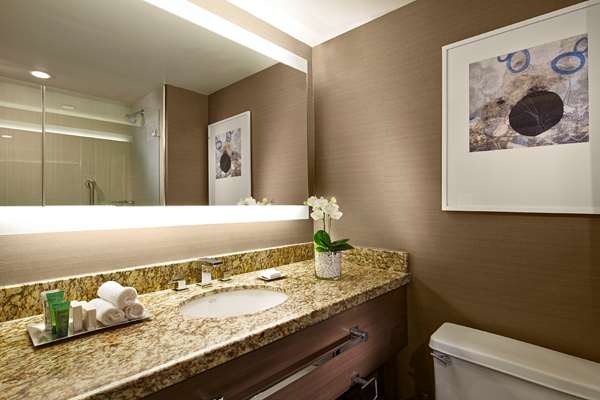  - Hilton Hotel Mission Valley San Diego - I-8, Exit 5