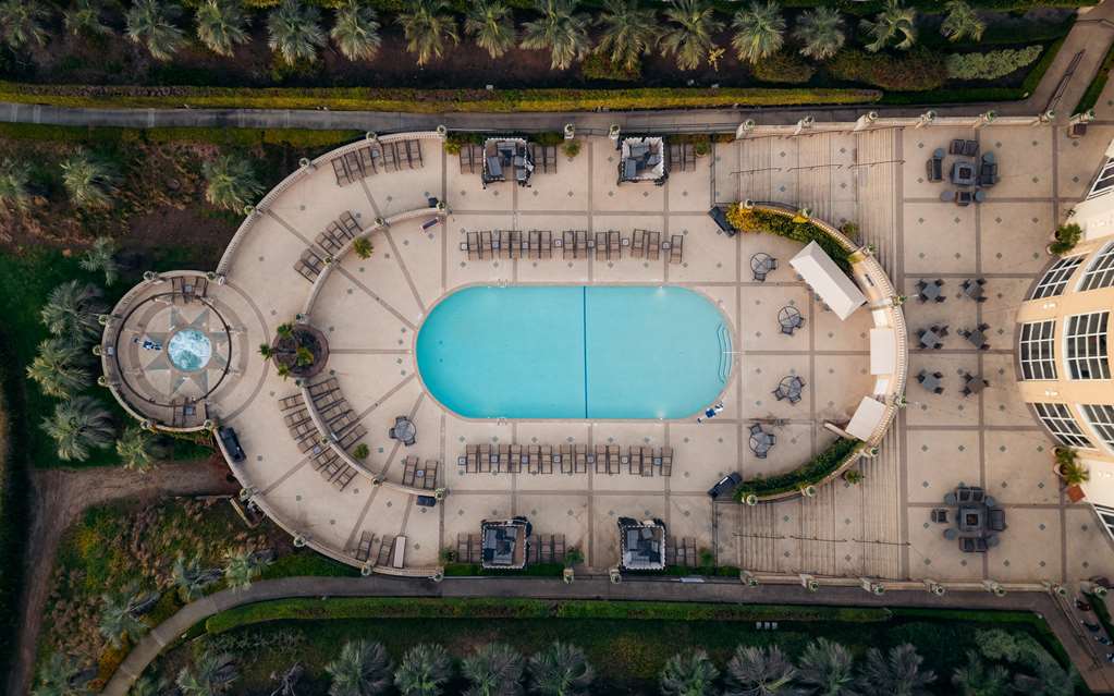 Hilton La Jolla Torrey Pines - Tap to explore photos