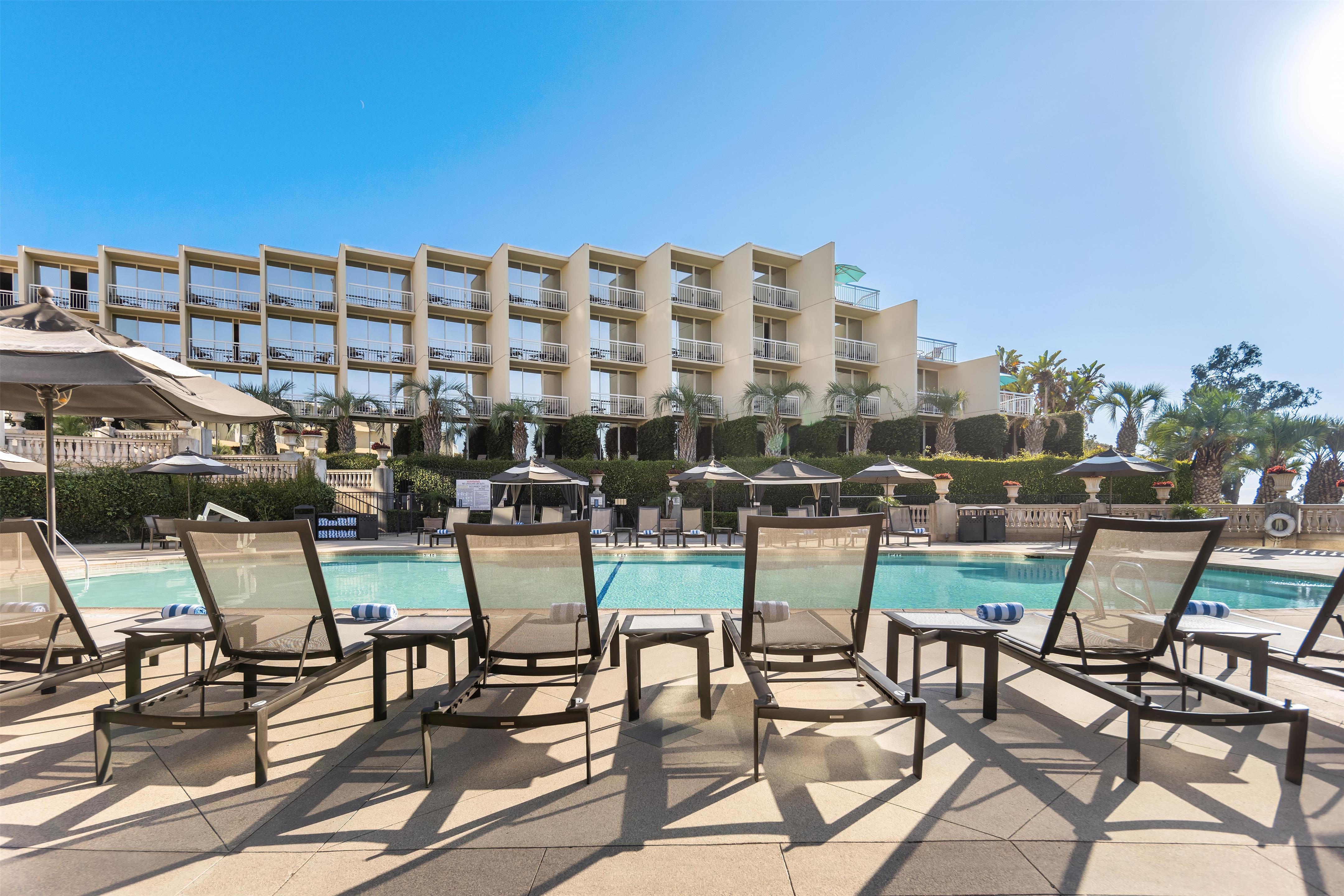 Pool | Hilton La Jolla Torrey Pines