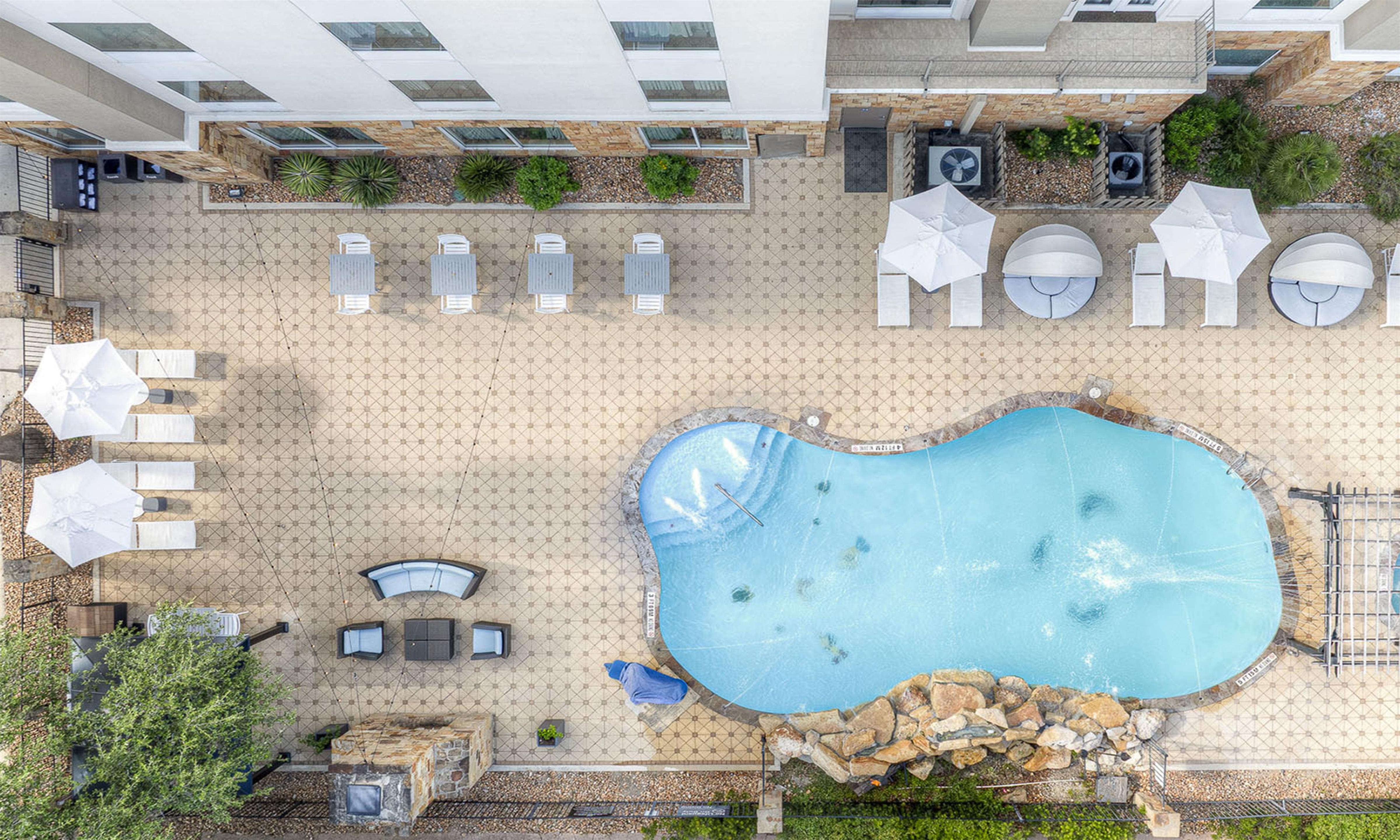 Pool | Hampton Inn & Suites Boerne