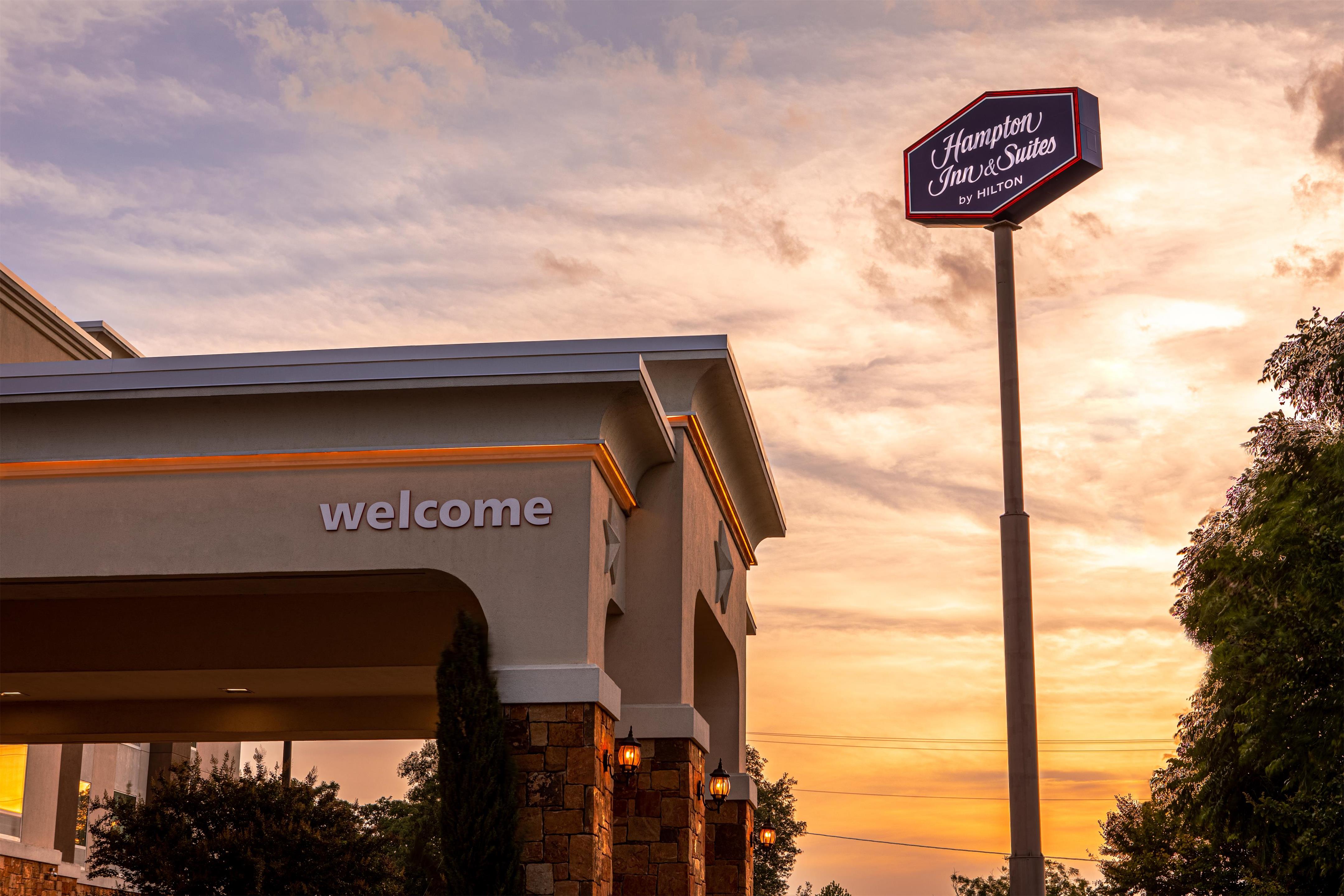Exterior | Hampton Inn & Suites Boerne