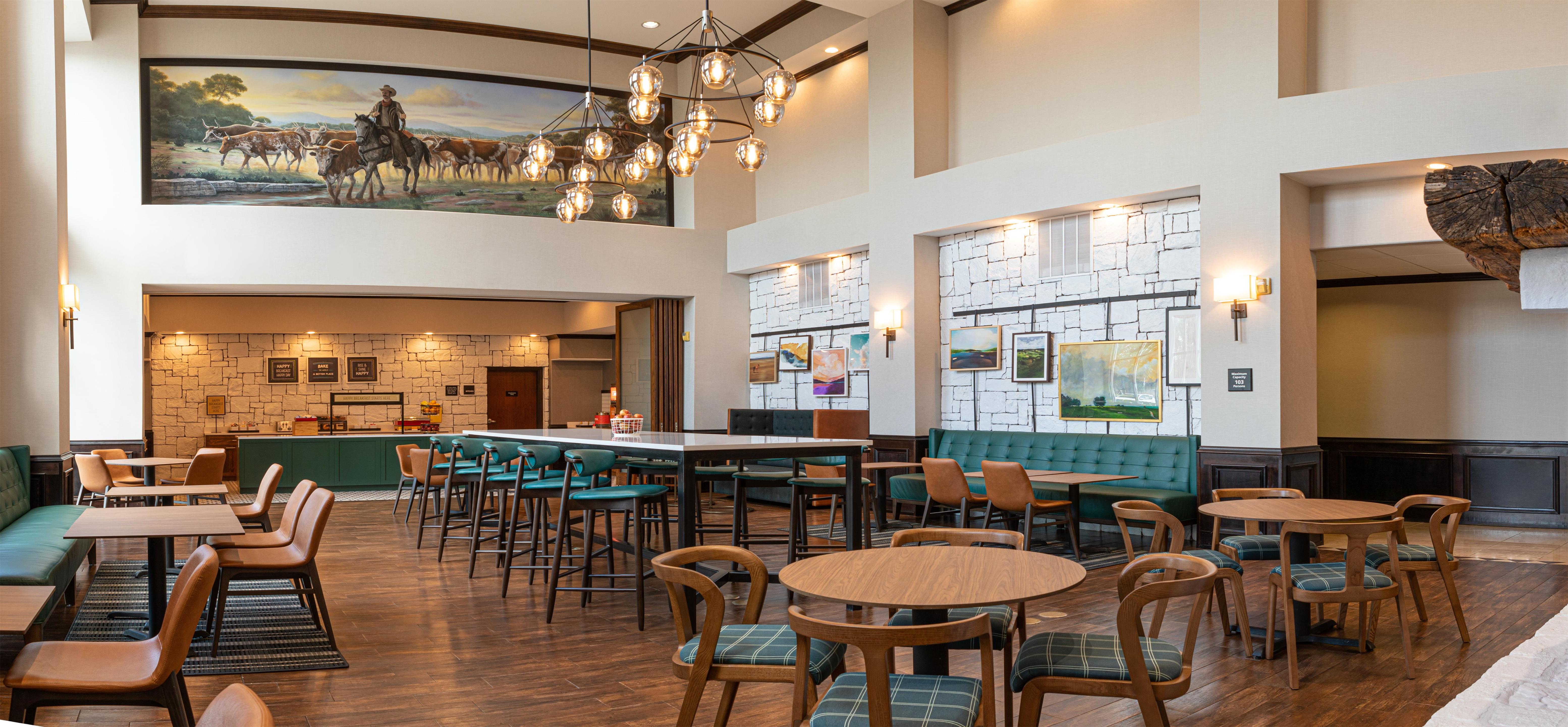 Lobby | Hampton Inn & Suites Boerne