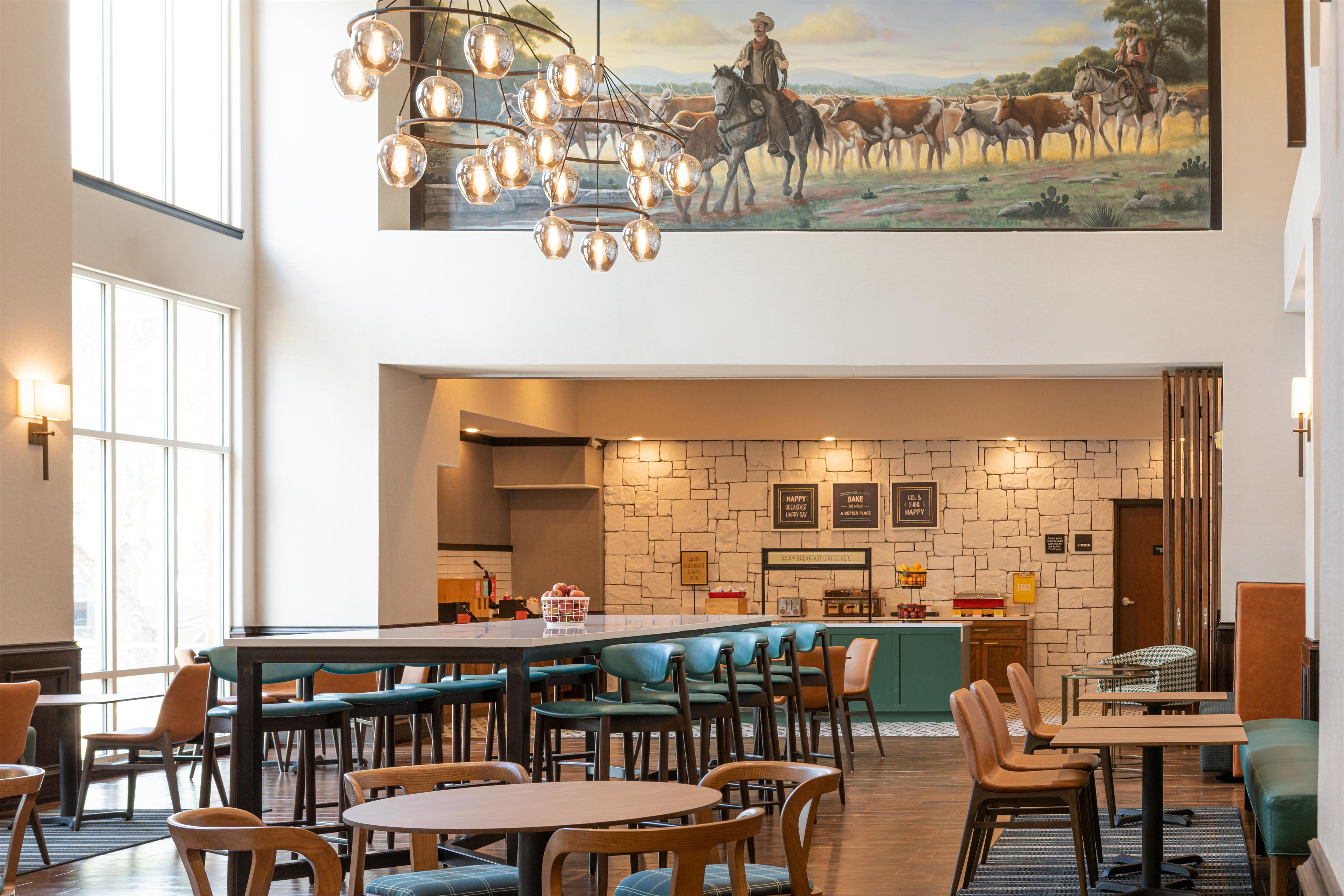 Lobby | Hampton Inn & Suites Boerne