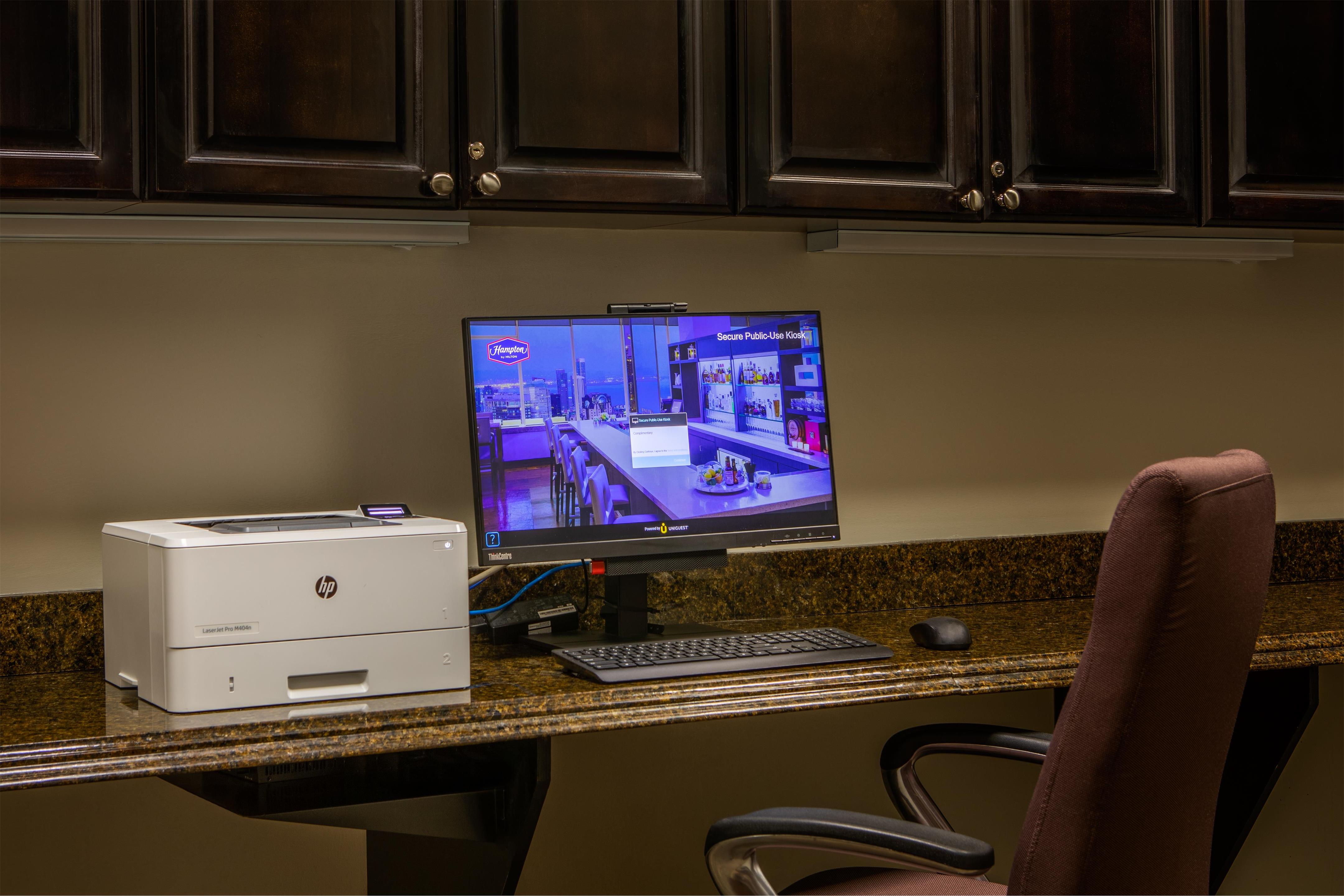 Business Center | Hampton Inn & Suites Boerne