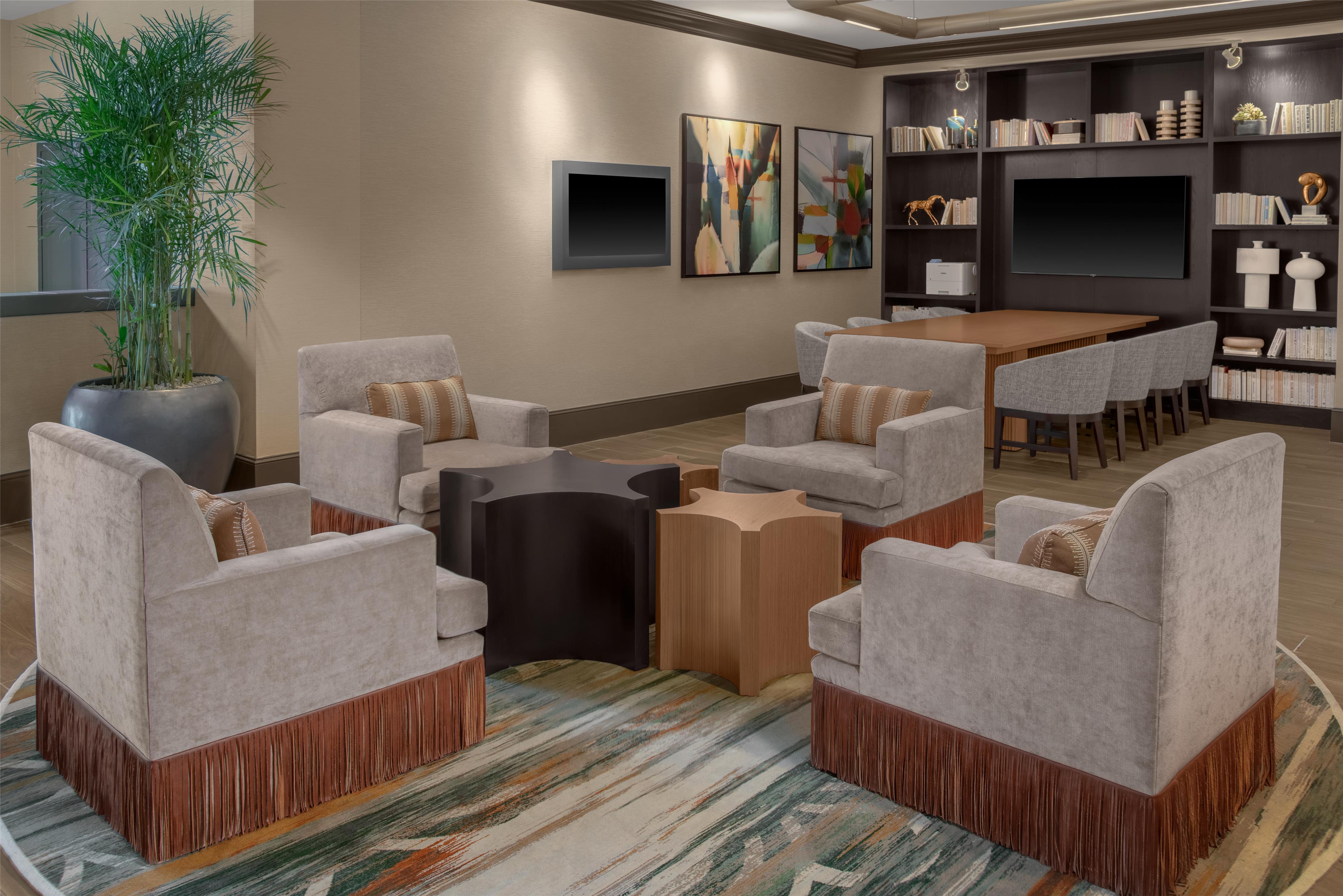 Lobby | Embassy Suites San Antonio Riverwalk-Downtown