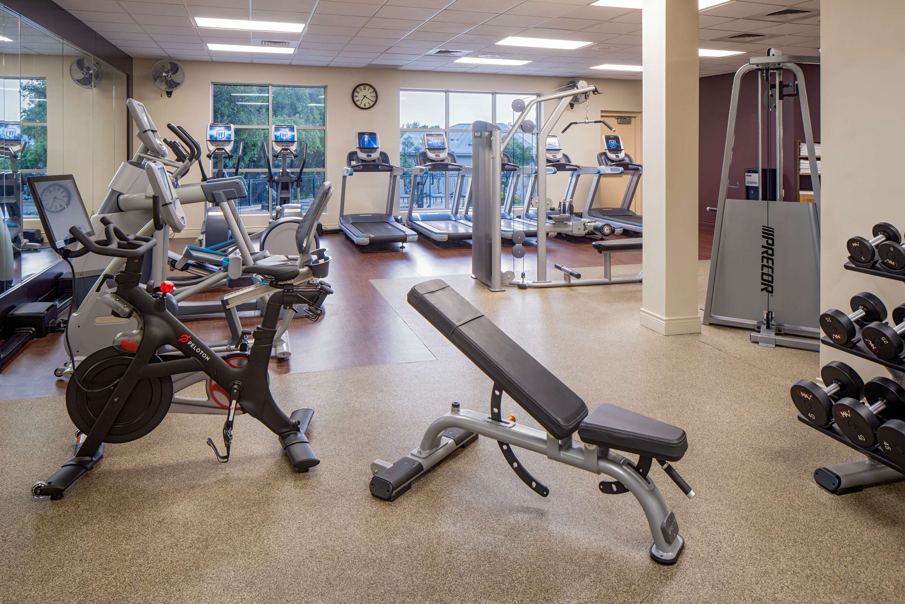 Health club fitness center gym | Hilton San Antonio Hill Country