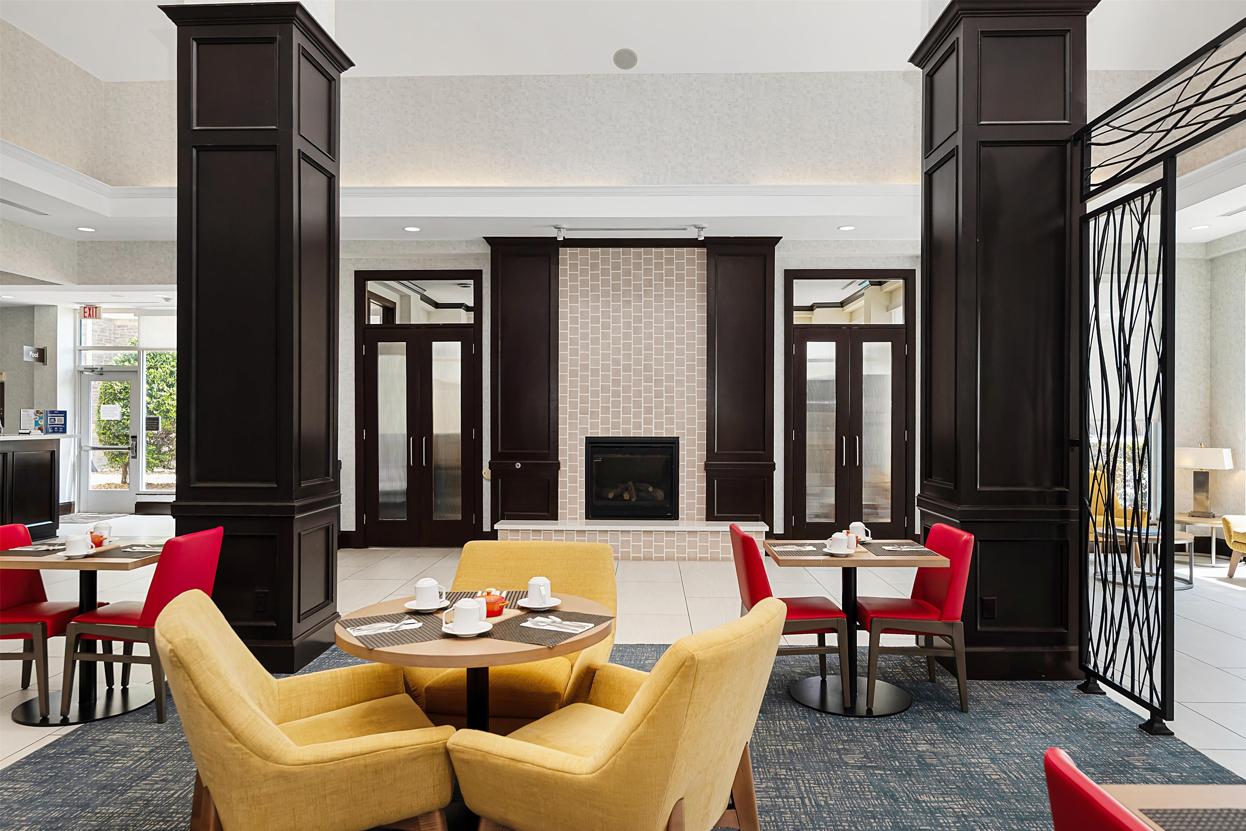 Restaurant | Hilton Garden Inn New Braunfels