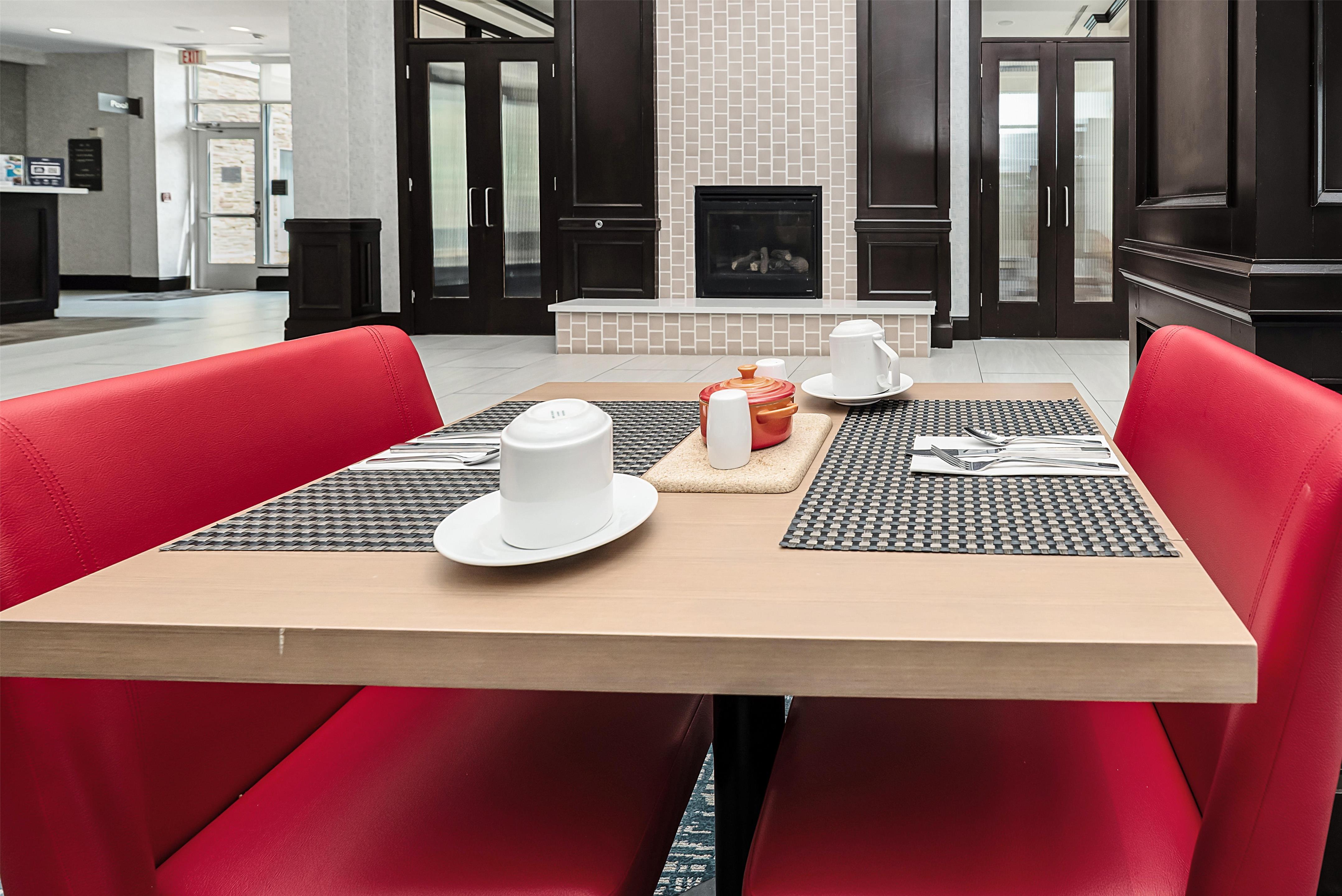 Restaurant | Hilton Garden Inn New Braunfels