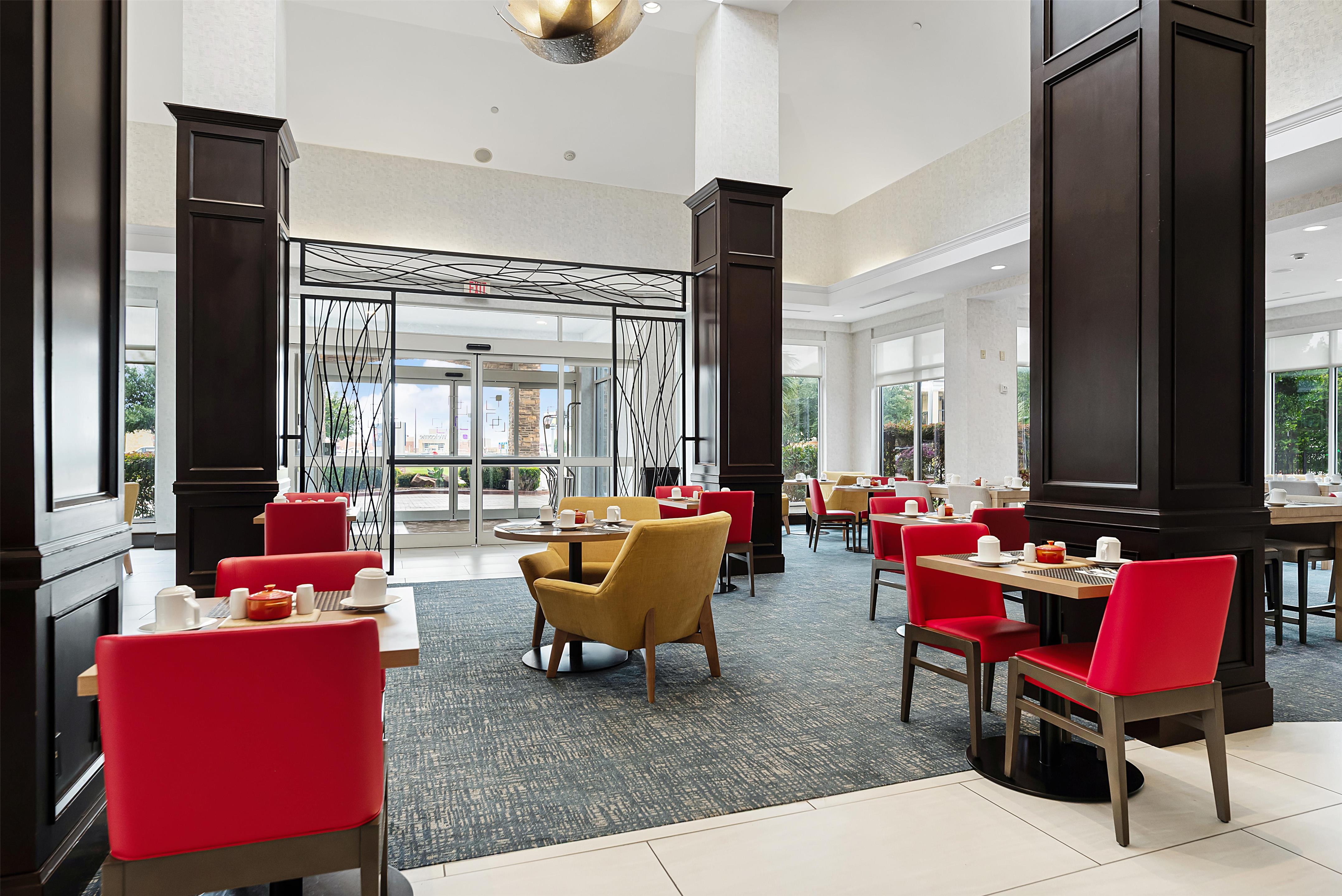 Restaurant | Hilton Garden Inn New Braunfels