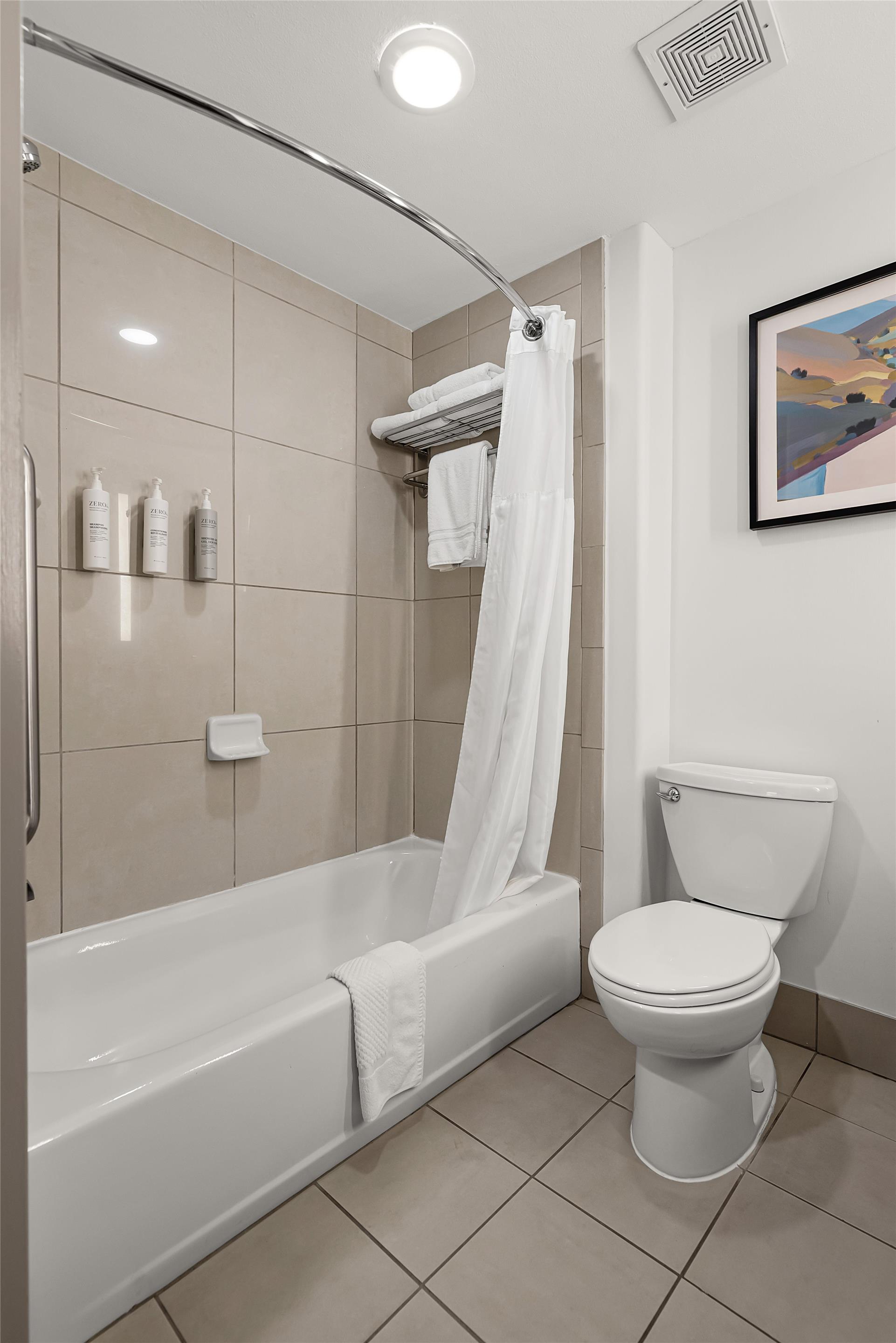 Guest room bath