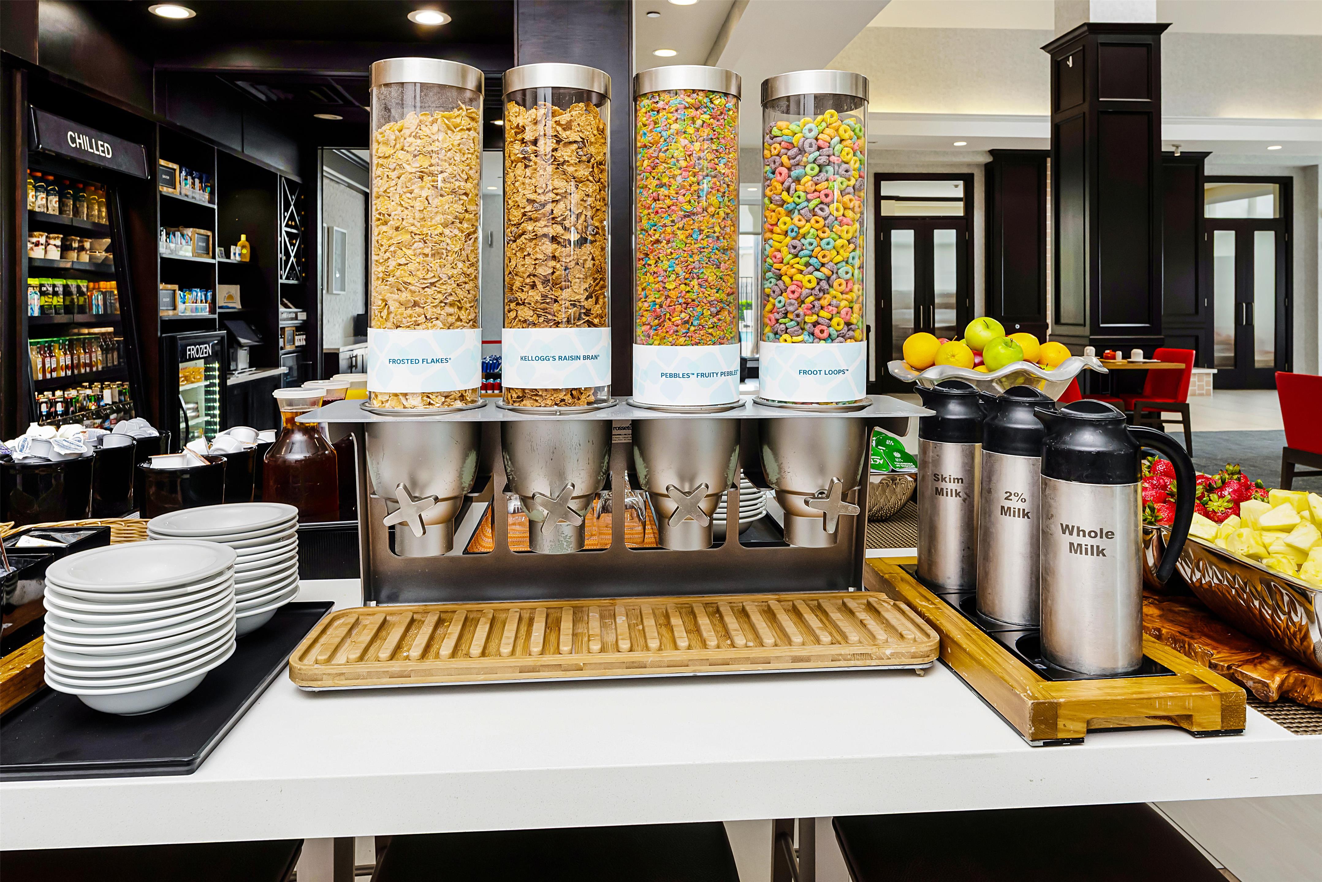 Breakfast Area | Hilton Garden Inn New Braunfels