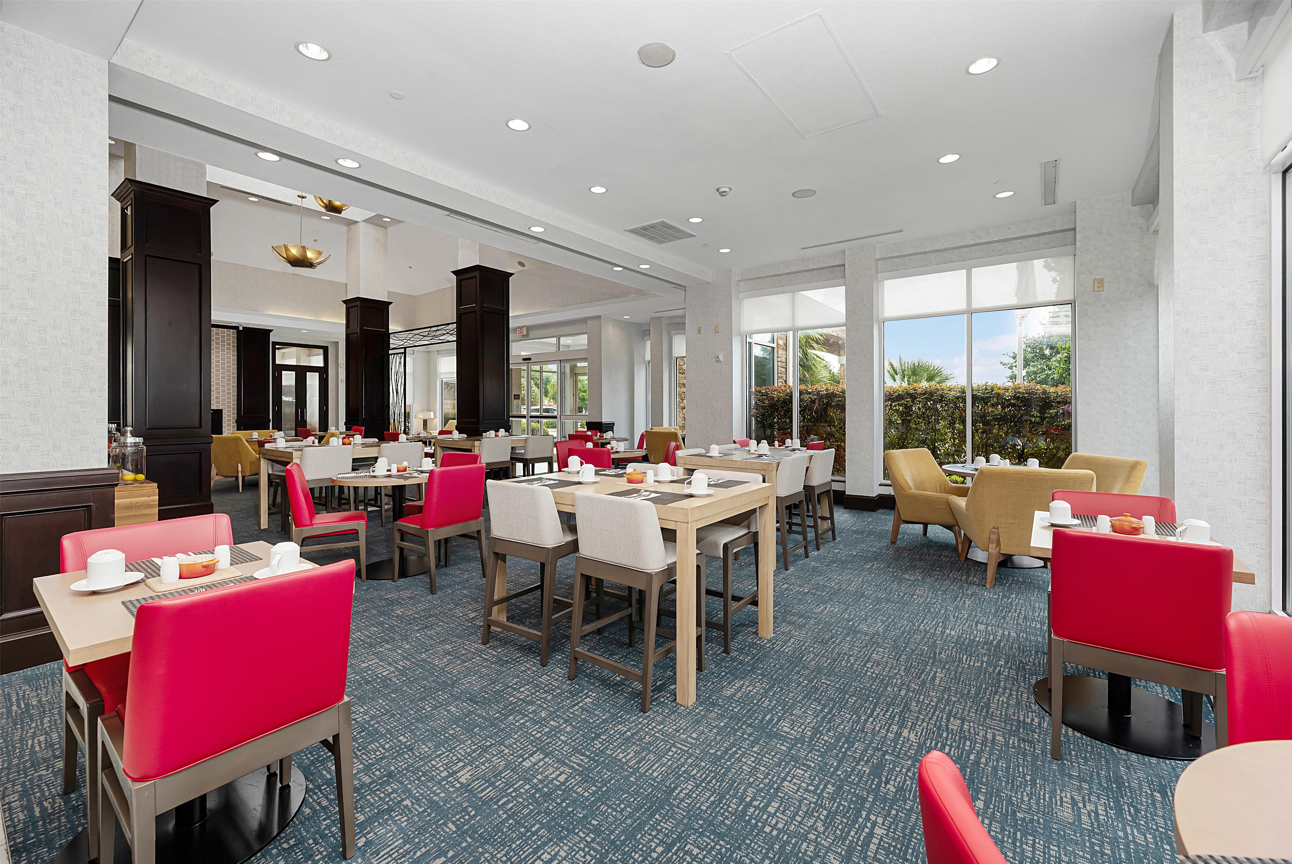 Restaurant | Hilton Garden Inn New Braunfels