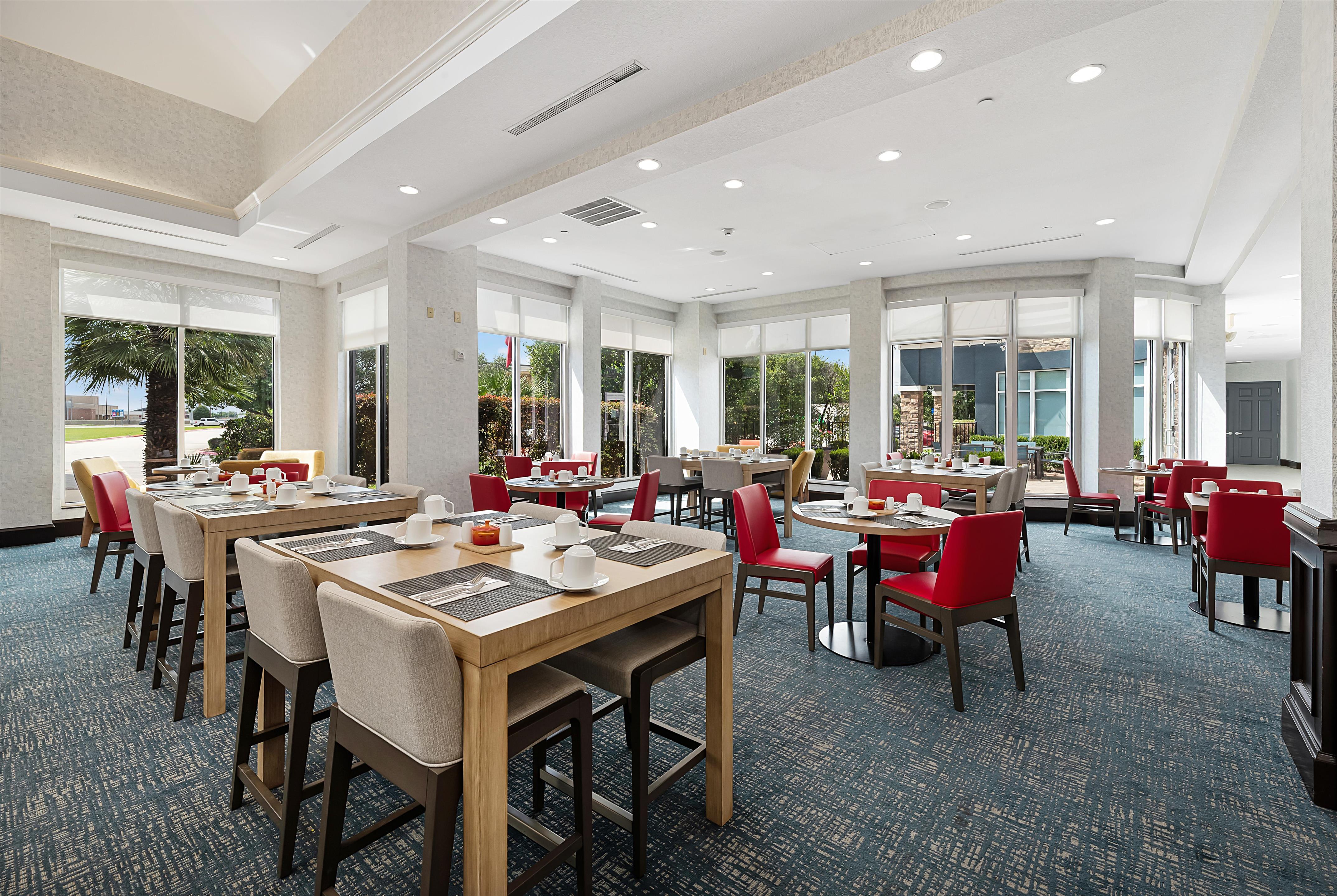 Restaurant | Hilton Garden Inn New Braunfels