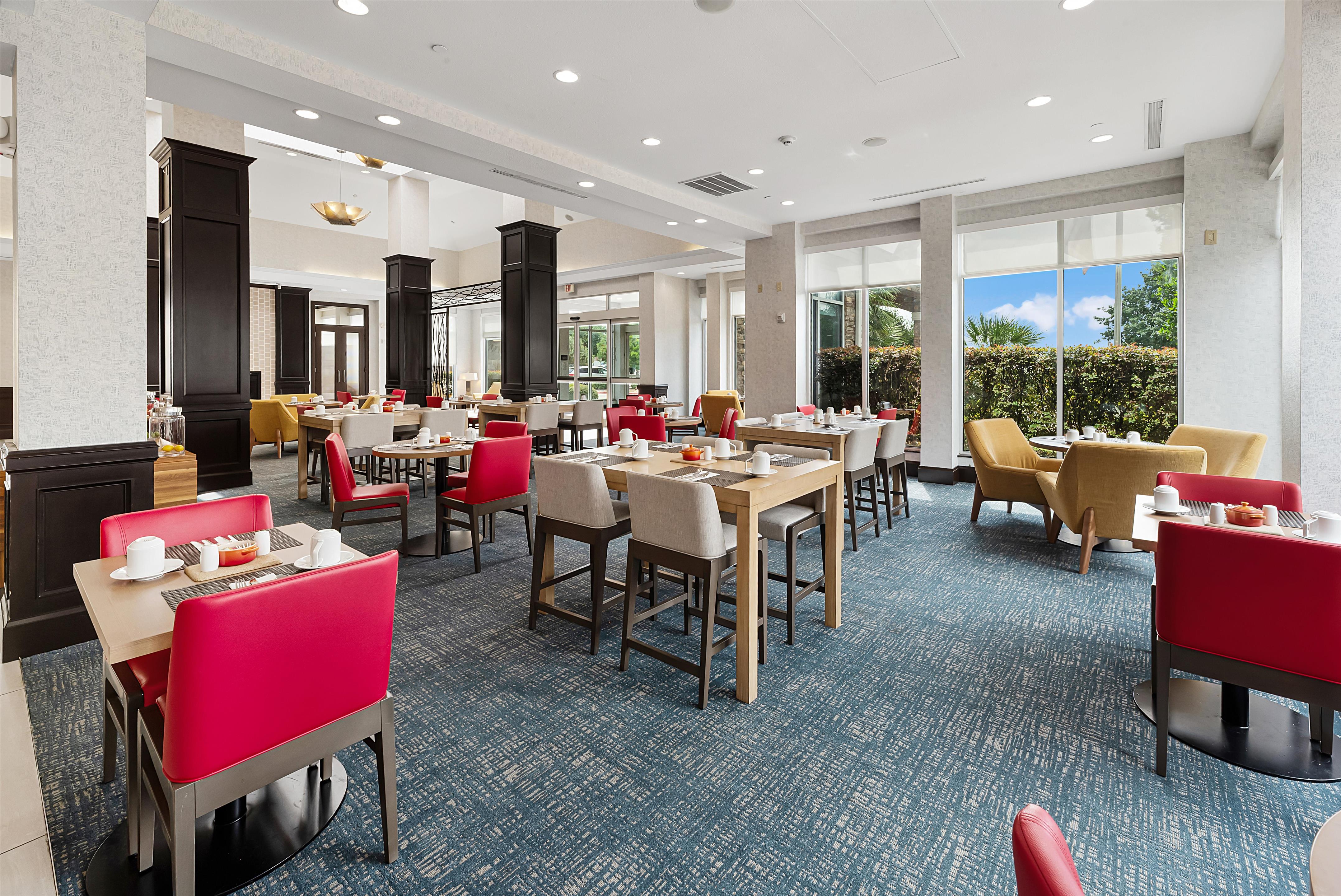 Restaurant | Hilton Garden Inn New Braunfels