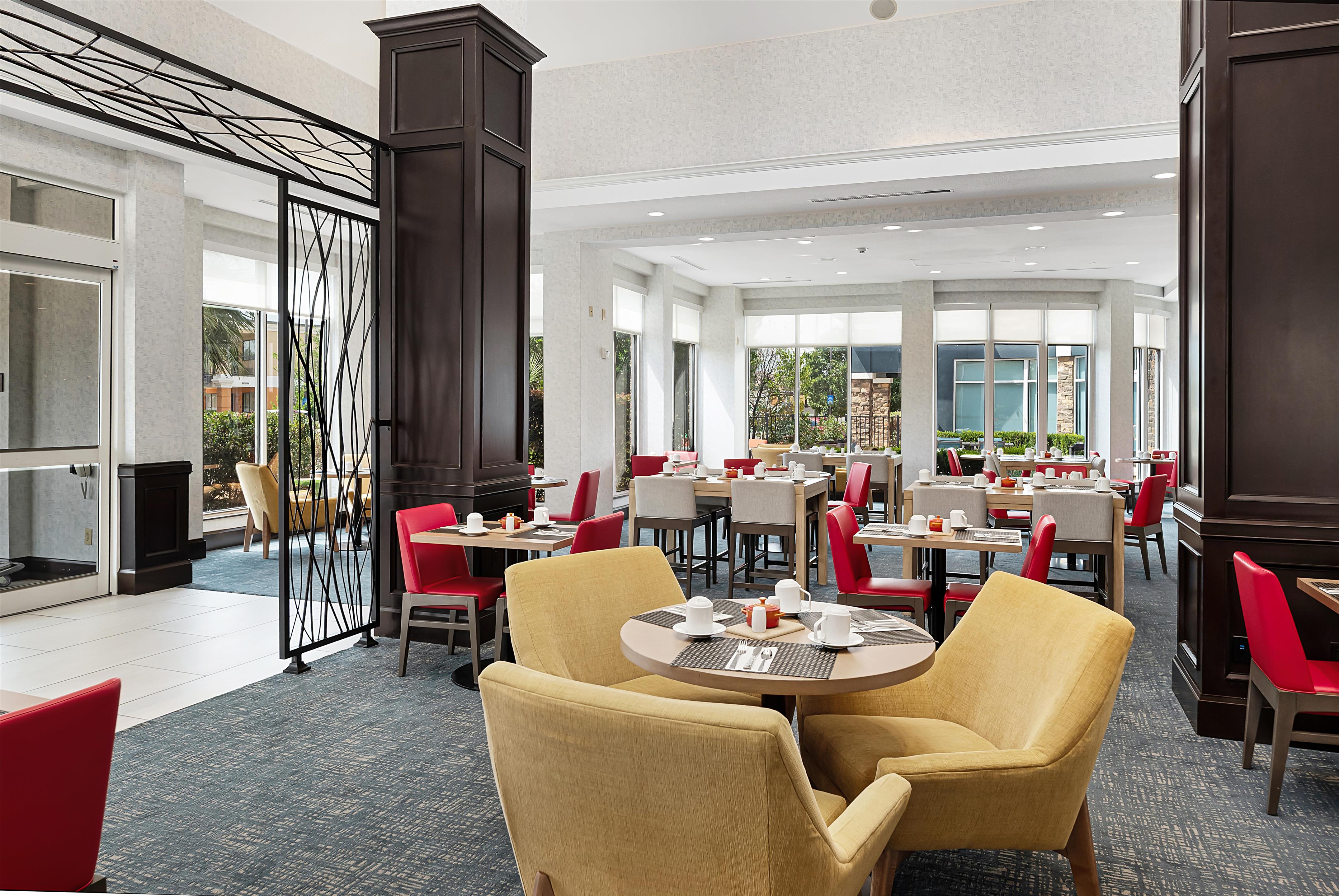 Restaurant | Hilton Garden Inn New Braunfels