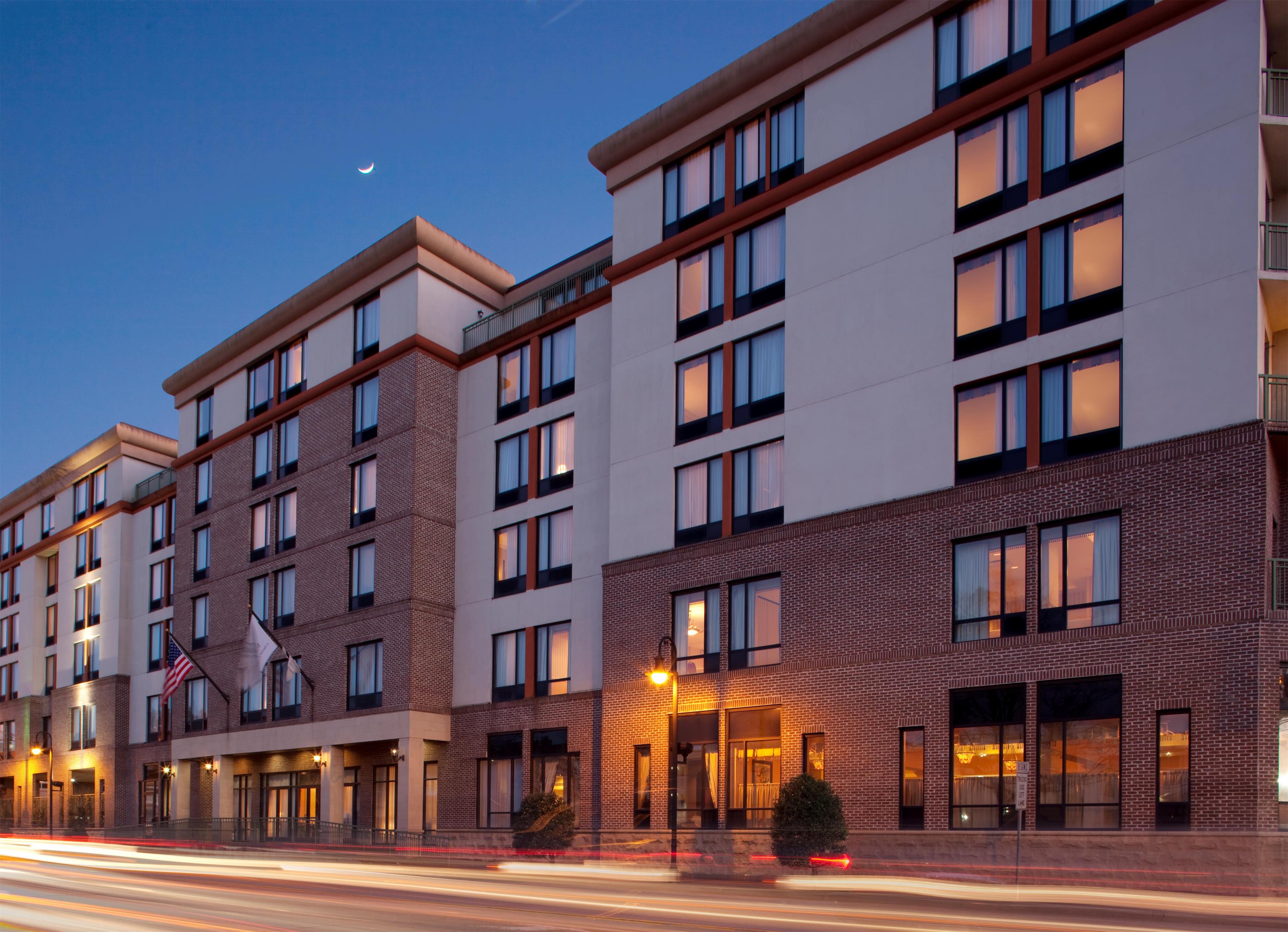 Exterior | DoubleTree by Hilton Hotel Savannah Historic District