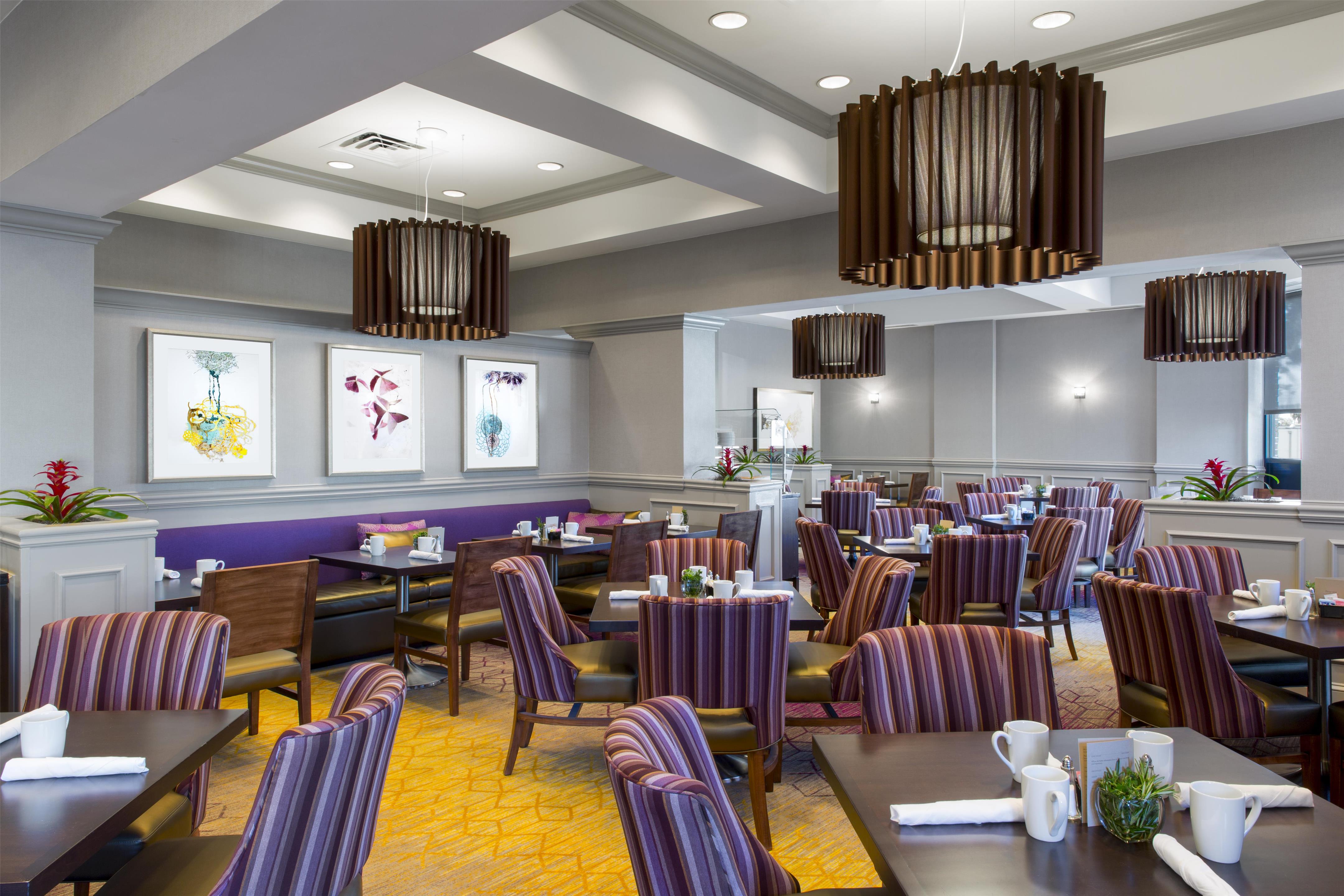 Restaurant | DoubleTree by Hilton Hotel Savannah Historic District