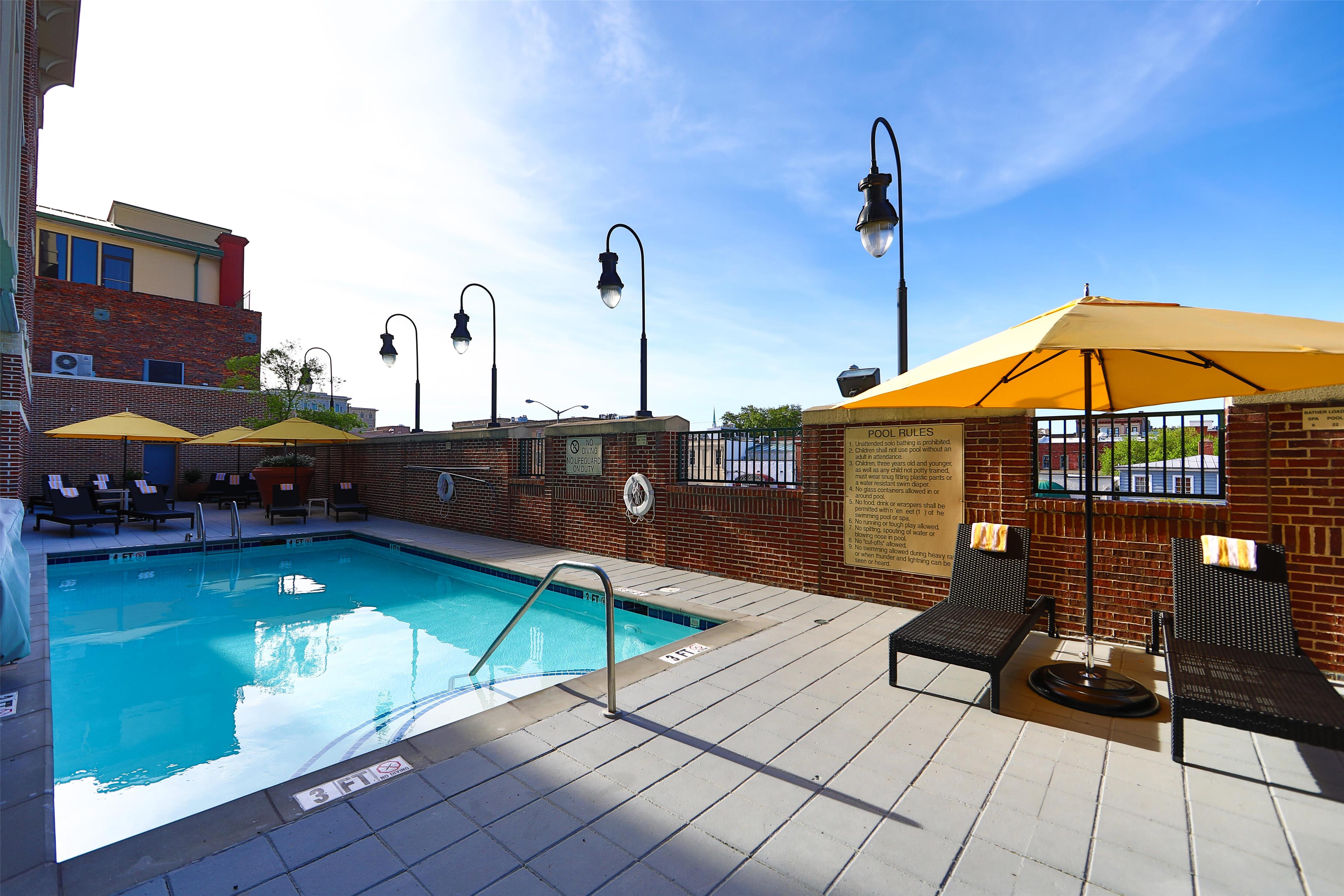 Pool | Hilton Garden Inn Savannah Historic District