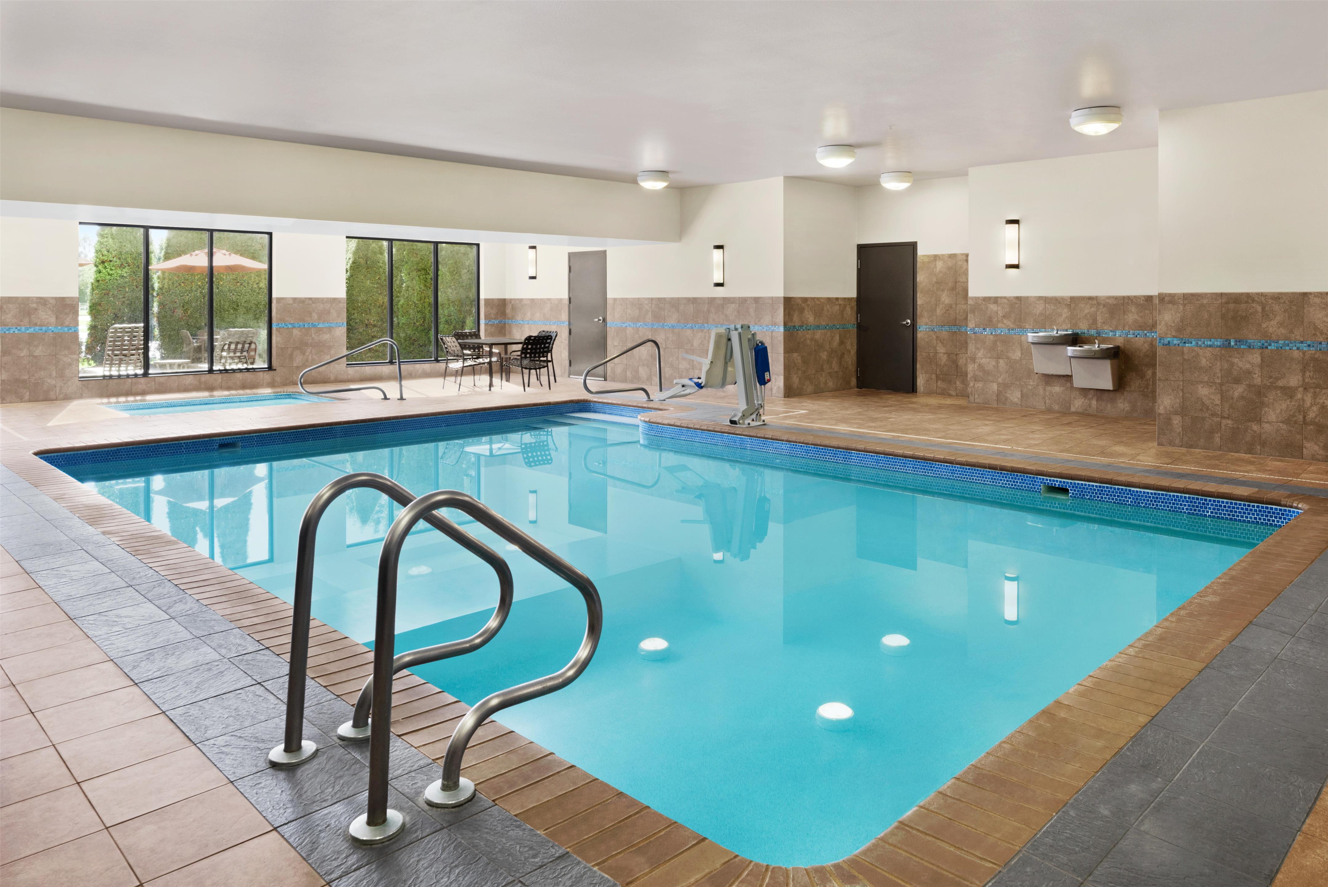Pool | Hilton Garden Inn South Bend