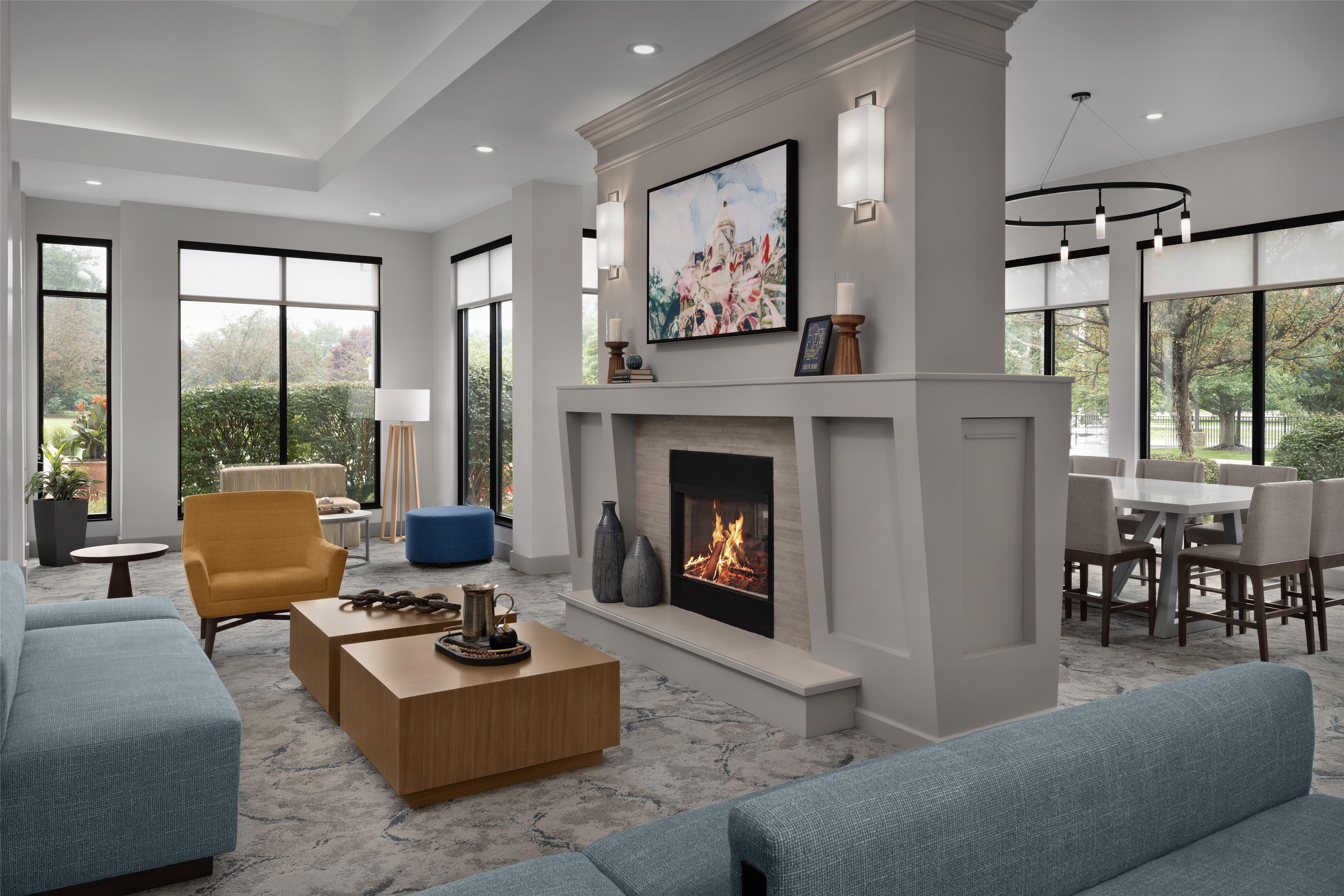 Lobby | Hilton Garden Inn South Bend