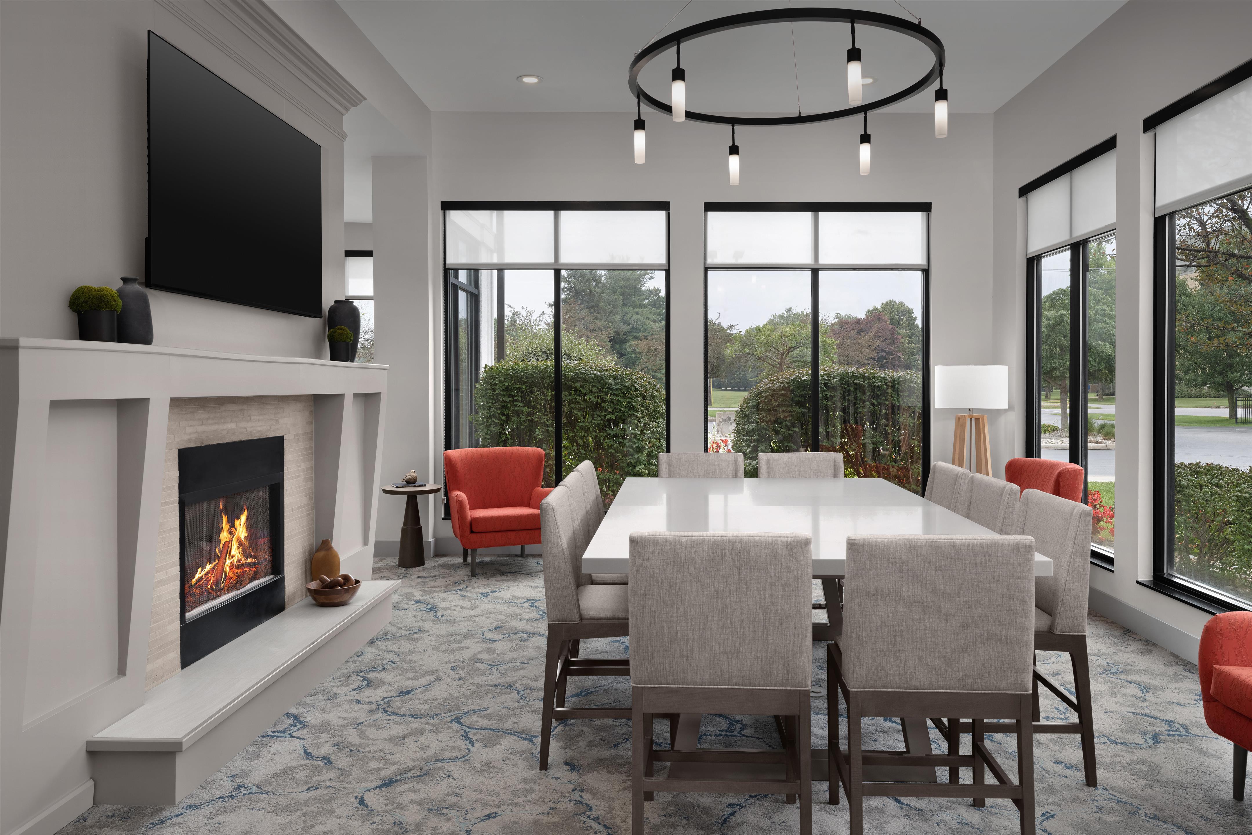 Lobby | Hilton Garden Inn South Bend
