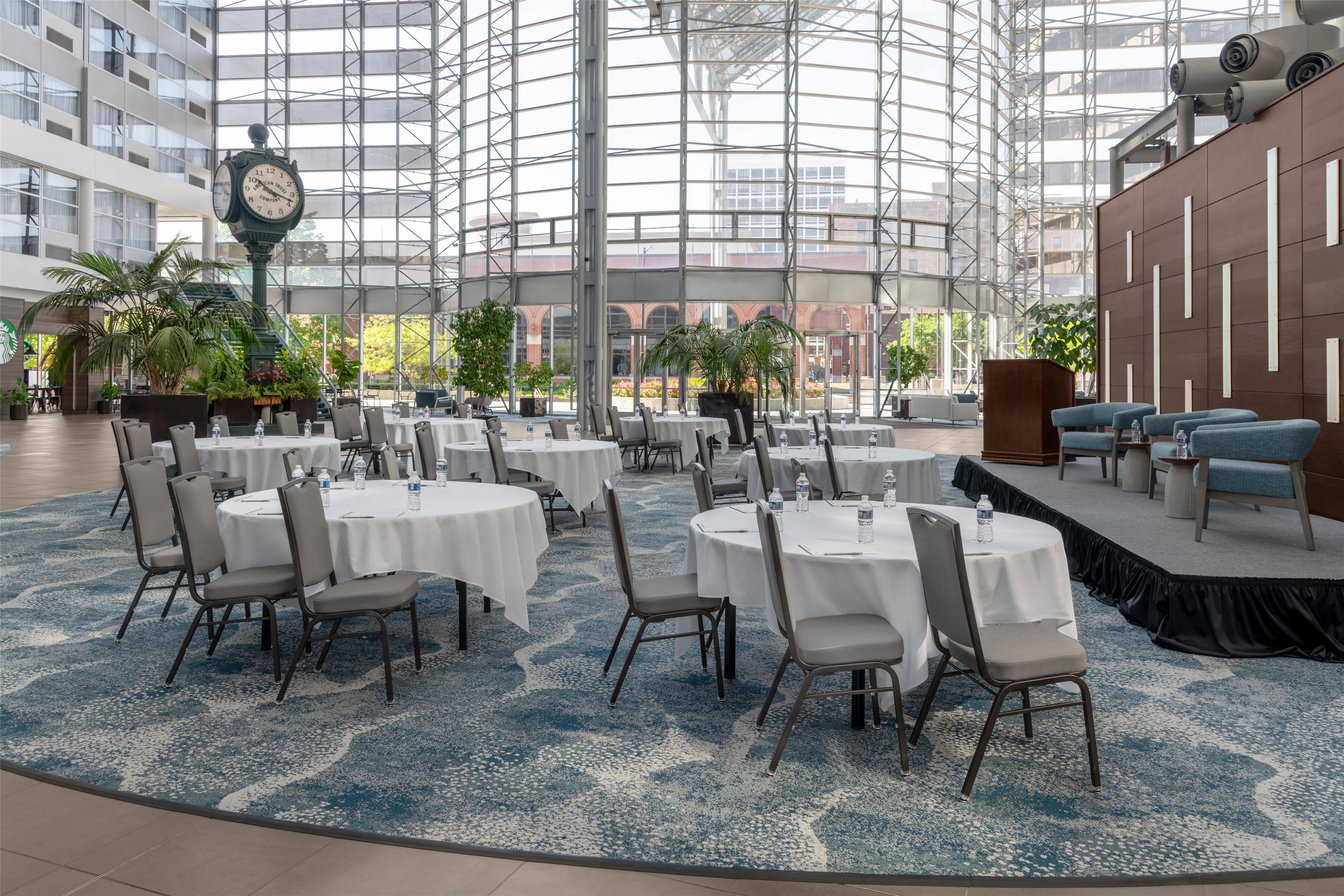 Lobby | Doubletree Hotel South Bend