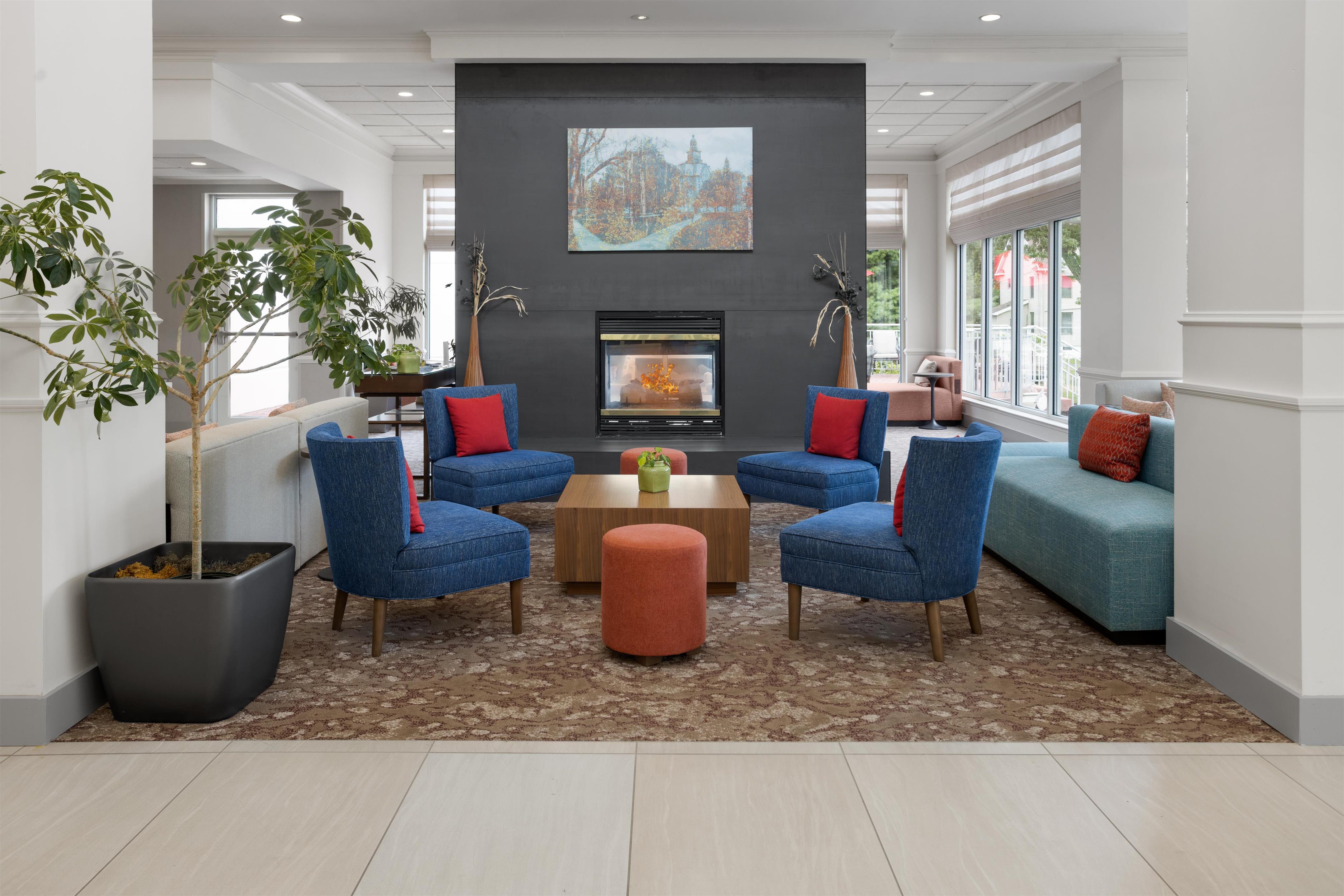 Lobby | Hilton Garden Inn State College