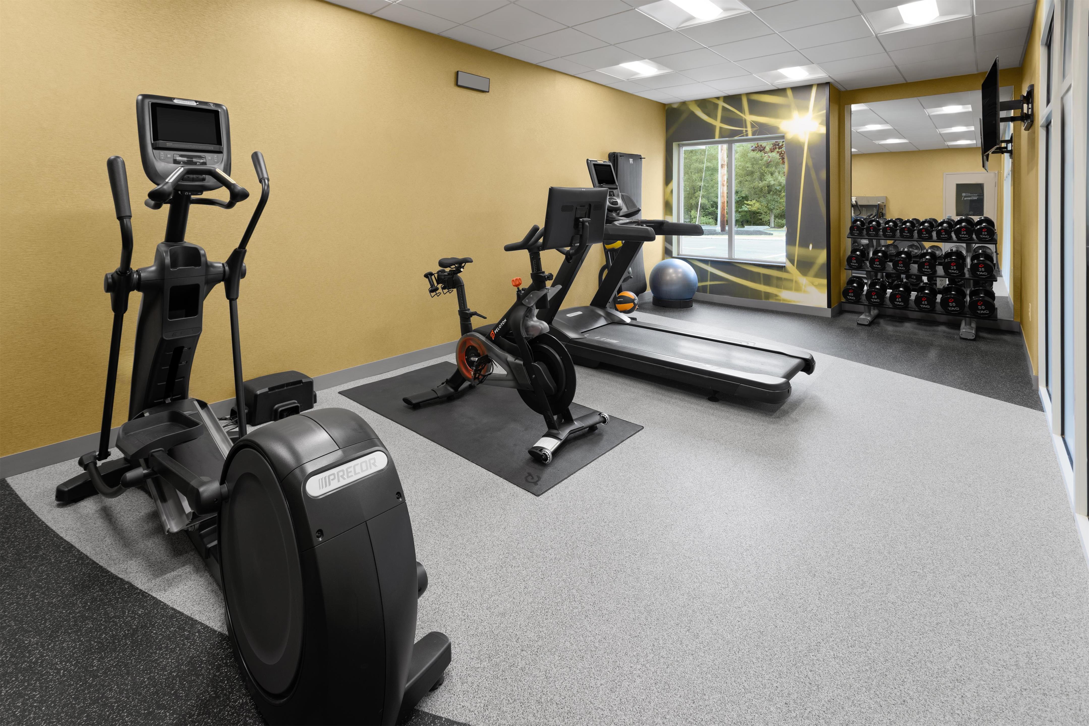 Health club fitness center gym | Hilton Garden Inn State College