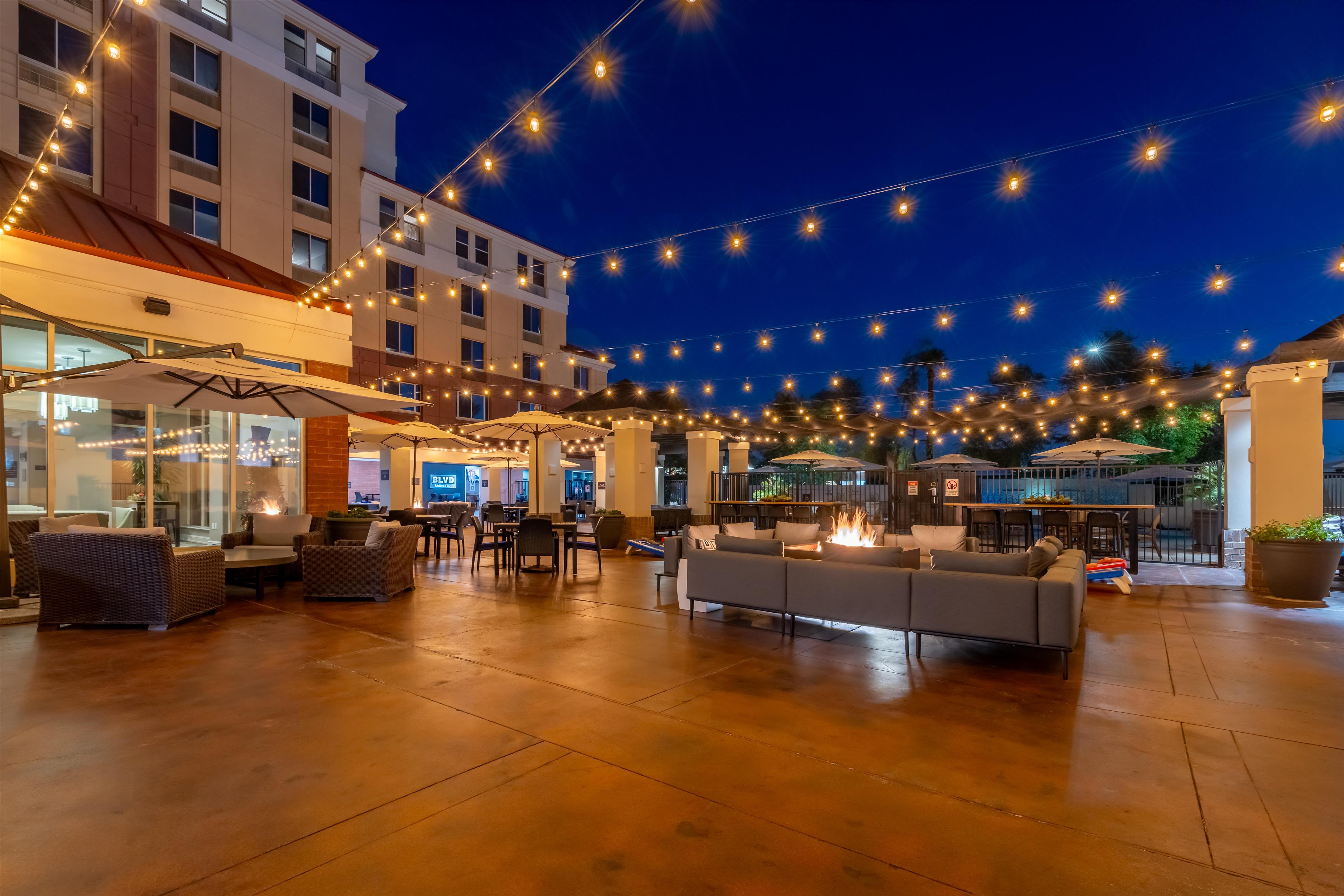 Exterior | Hilton Garden Inn Scottsdale Old Town